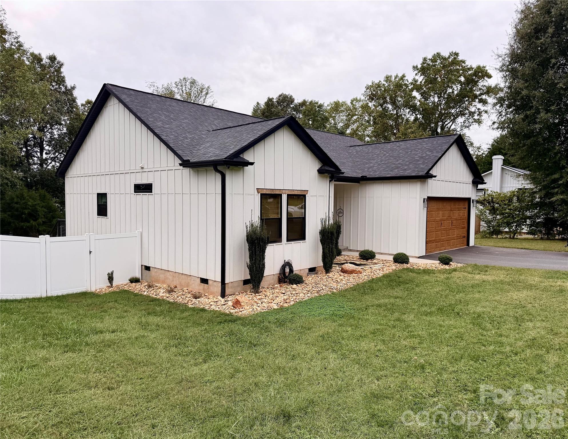 4347 Greenbriar Drive #3 Property Photo 1