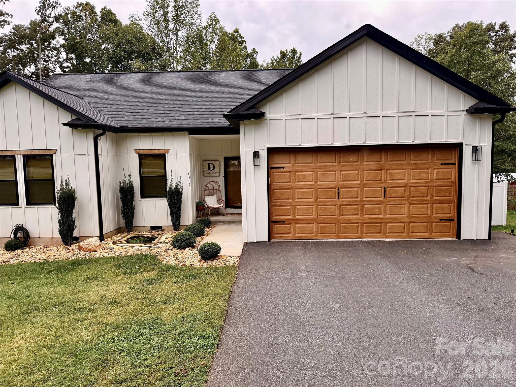 4347 Greenbriar Drive #3 Property Photo 4
