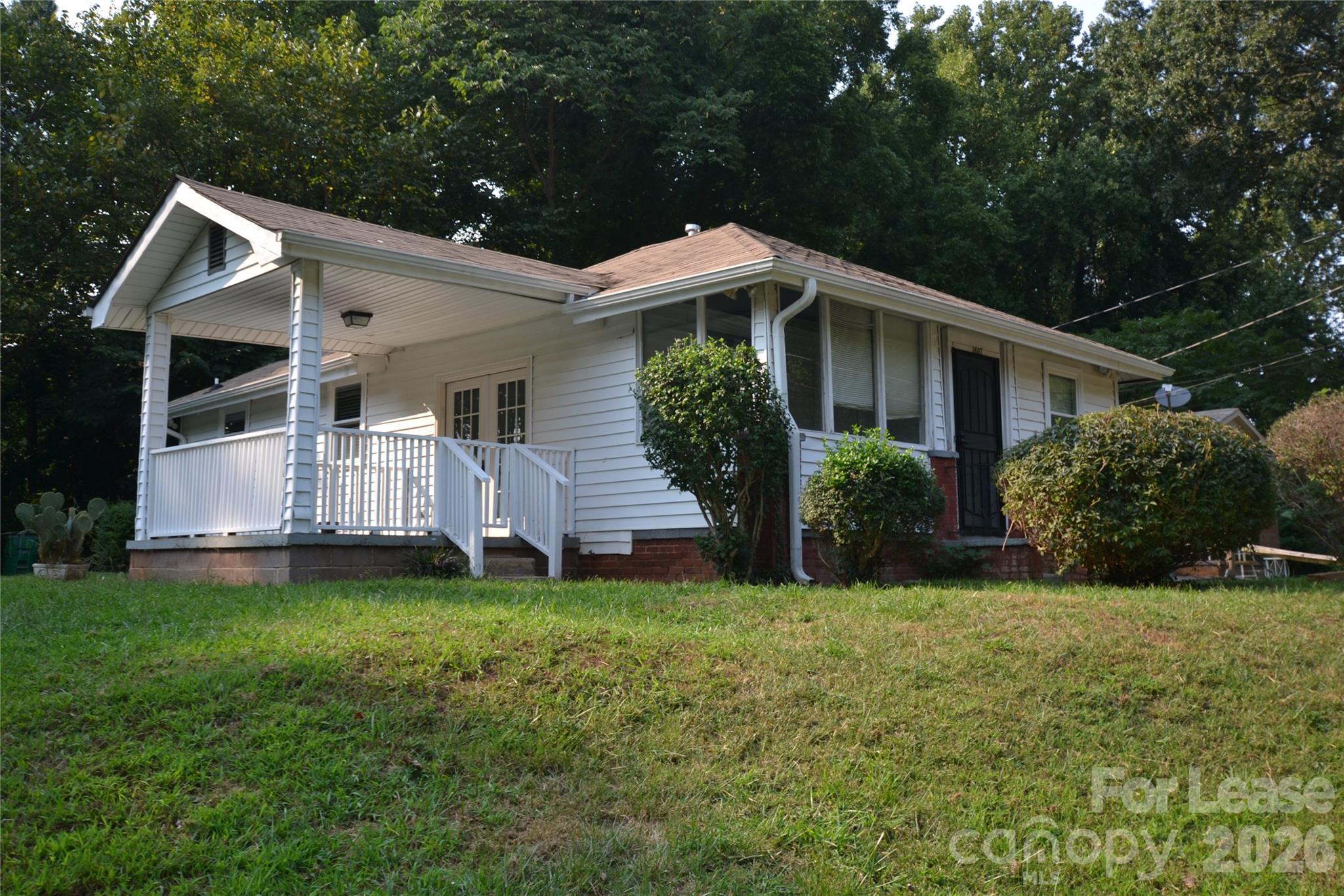 1807 Maribel Avenue Property Photo 1