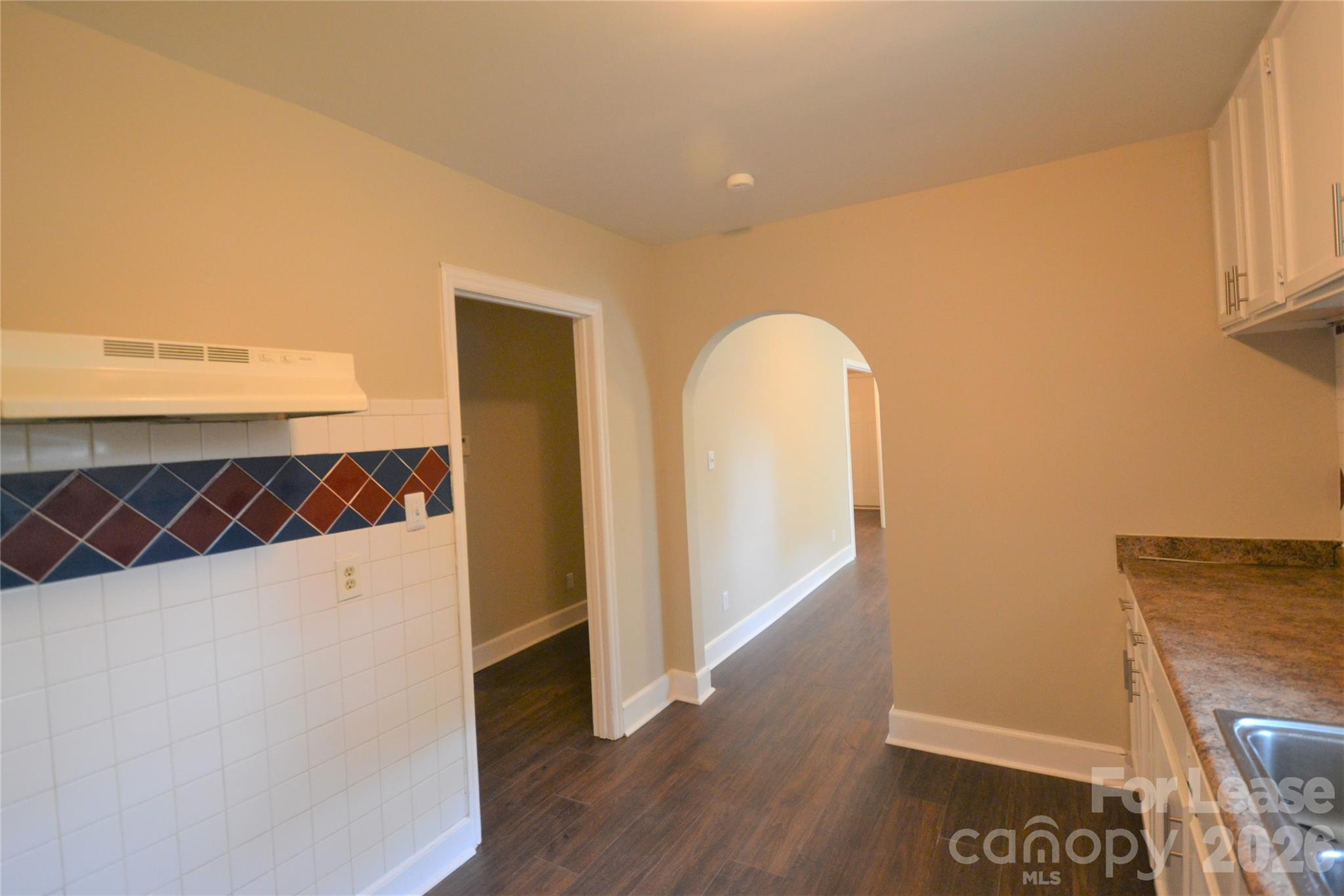 1807 Maribel Avenue Property Photo 4