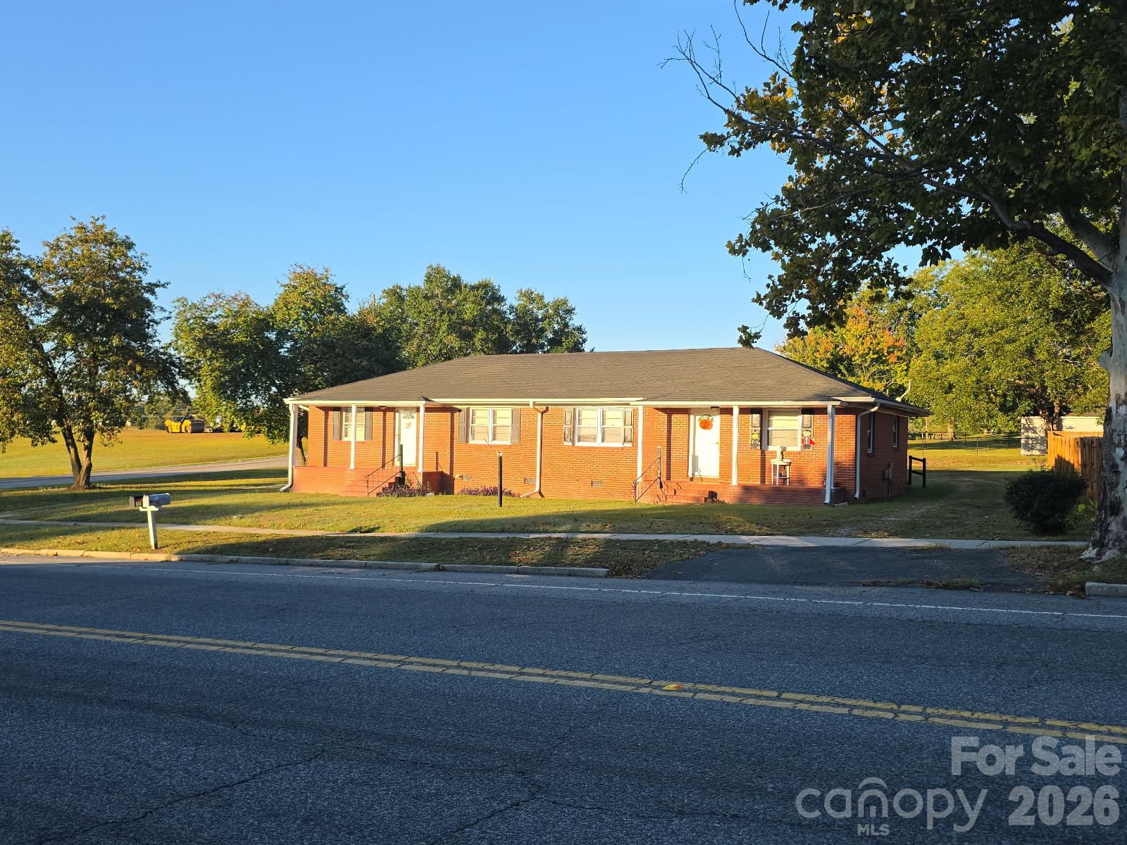 412 & 414 S Pearl Street Property Photo 1
