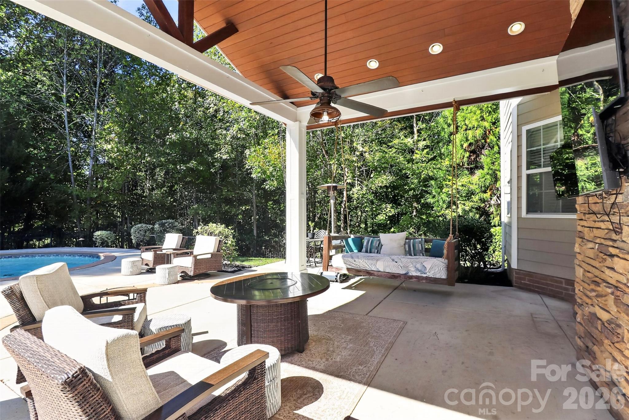 1550 Millbridge Parkway Property Photo 2