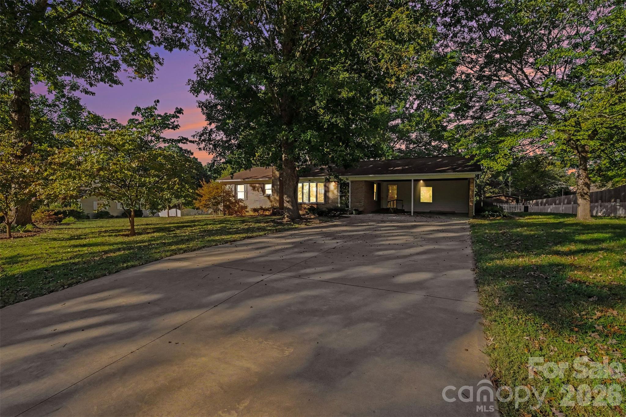225 Edgewood Drive Property Photo