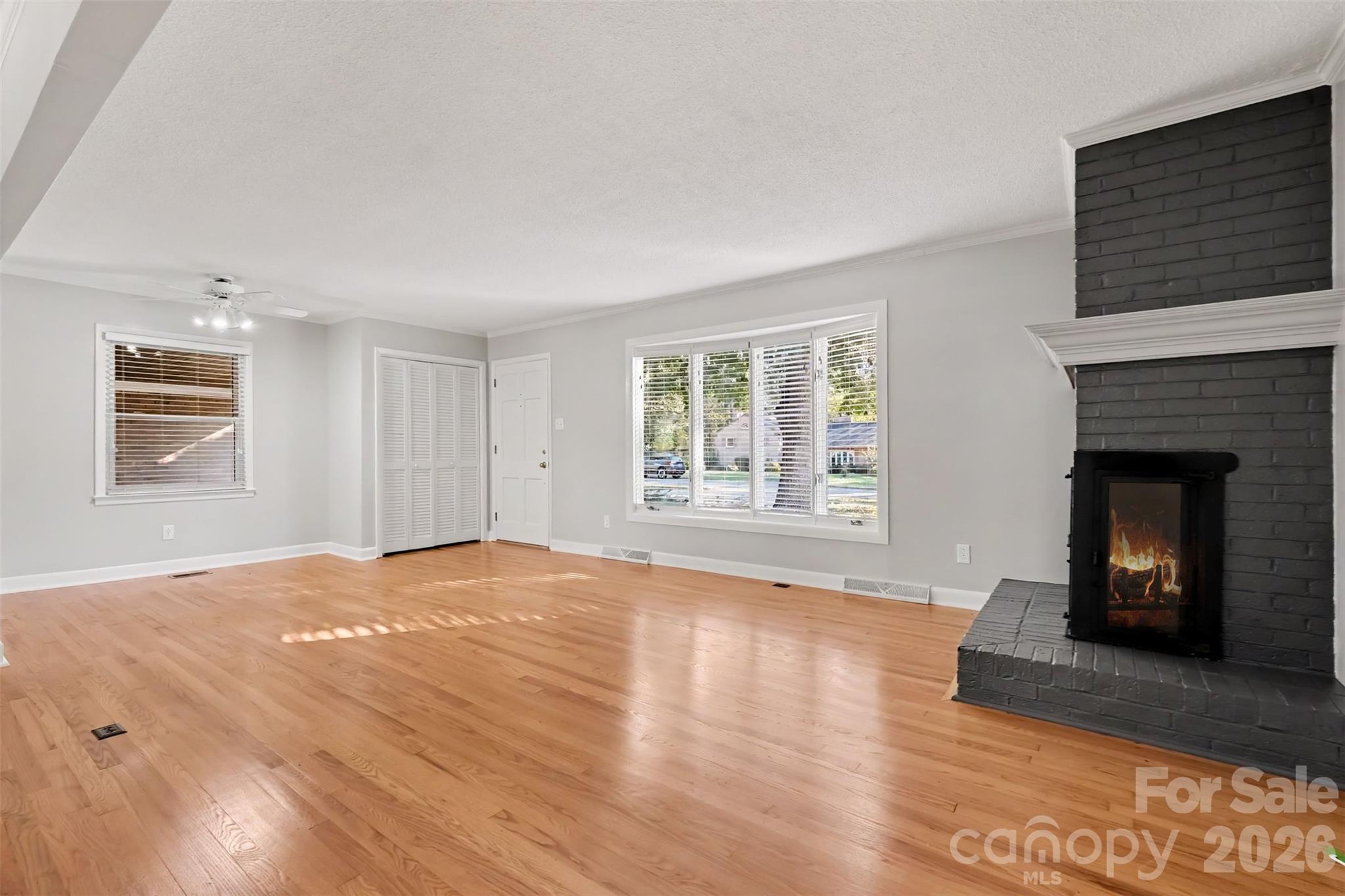 225 Edgewood Drive Property Photo 6