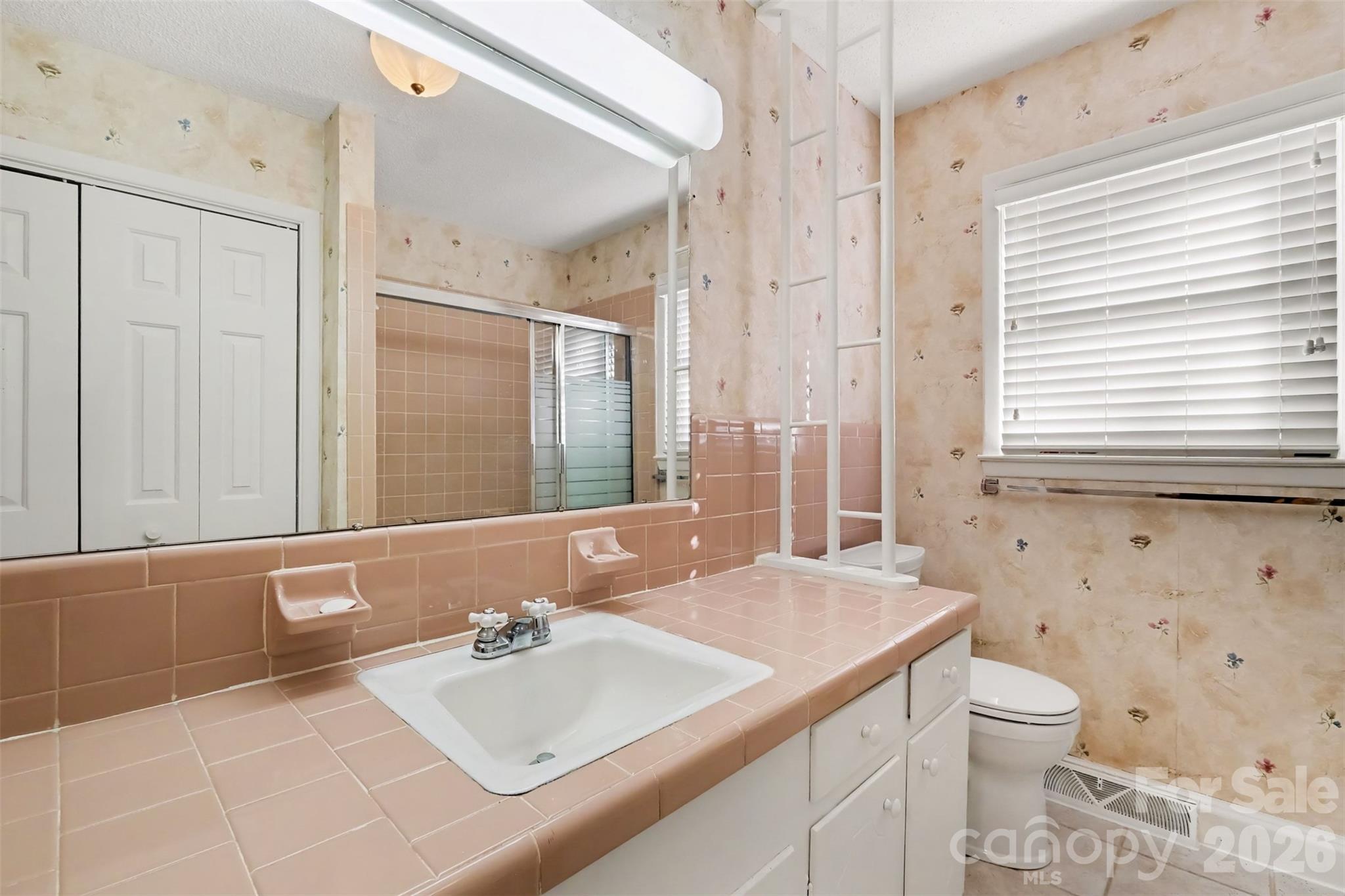 225 Edgewood Drive Property Photo 24