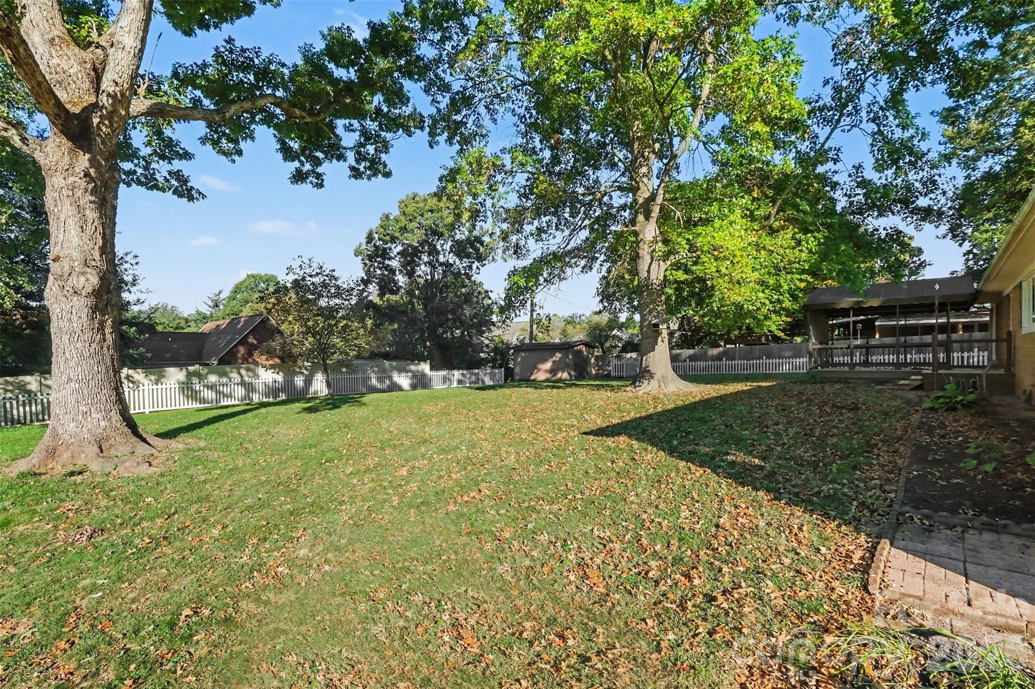 225 Edgewood Drive Property Photo 27