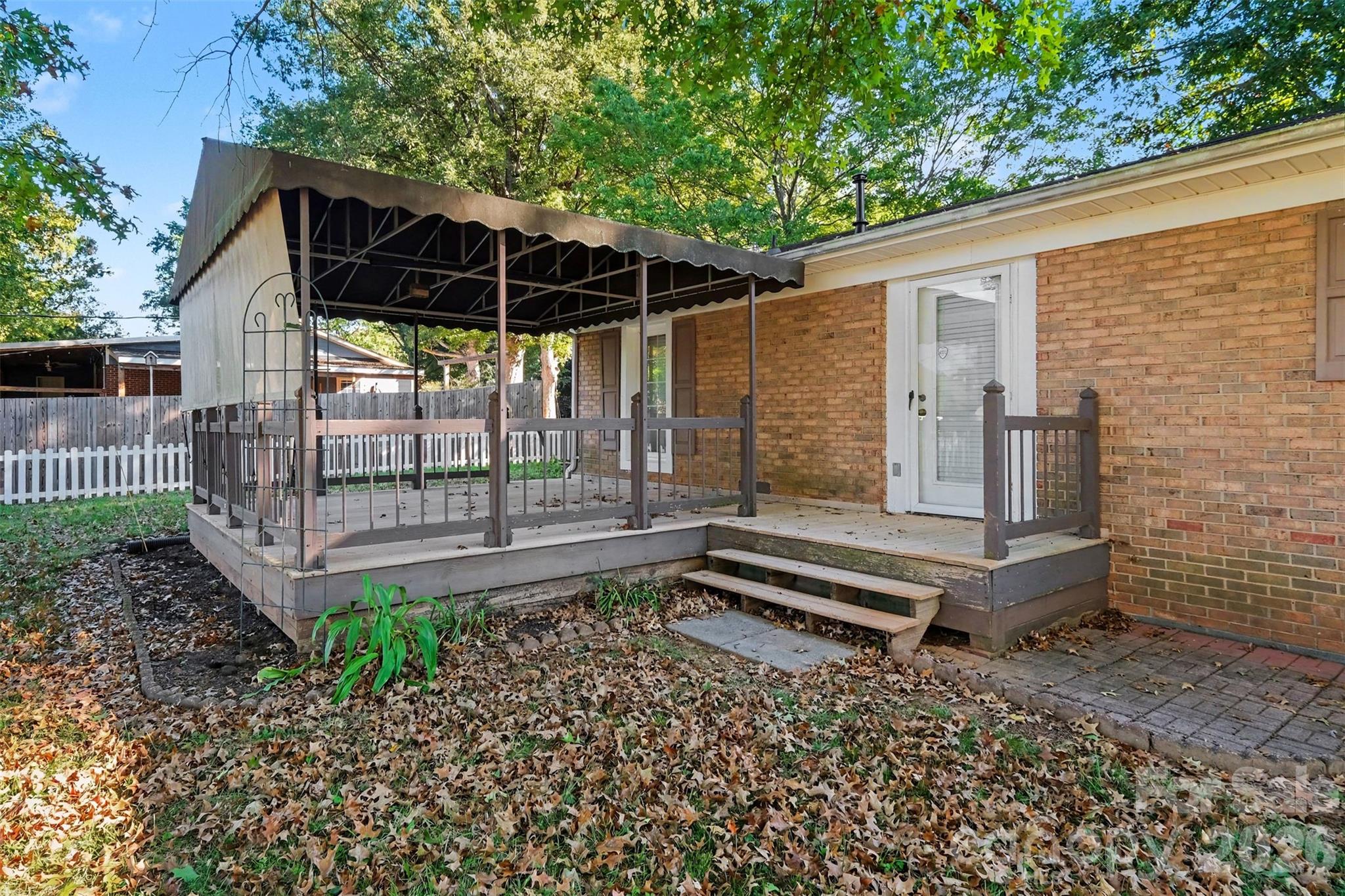 225 Edgewood Drive Property Photo 28