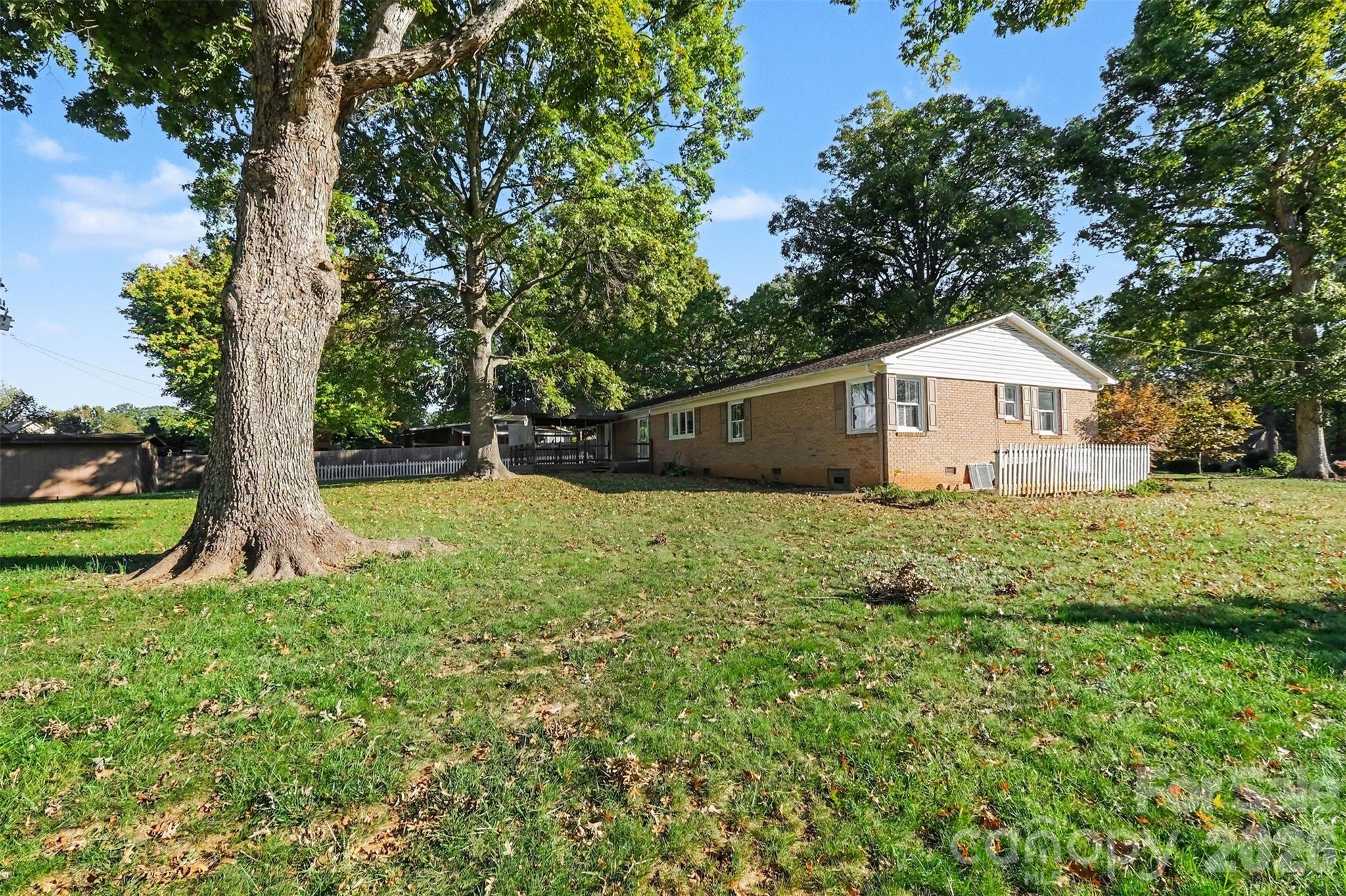 225 Edgewood Drive Property Photo 30