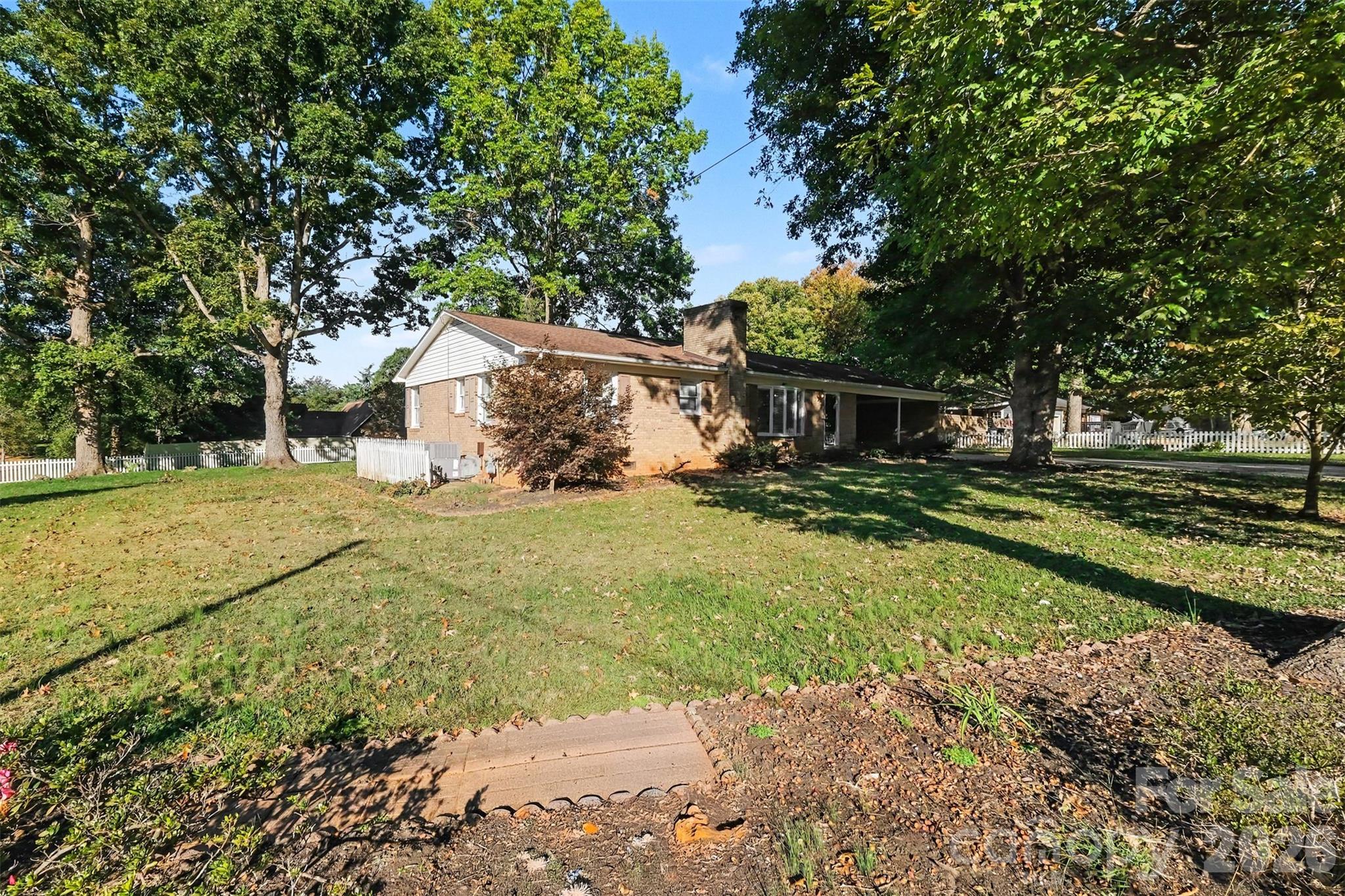 225 Edgewood Drive Property Photo 31