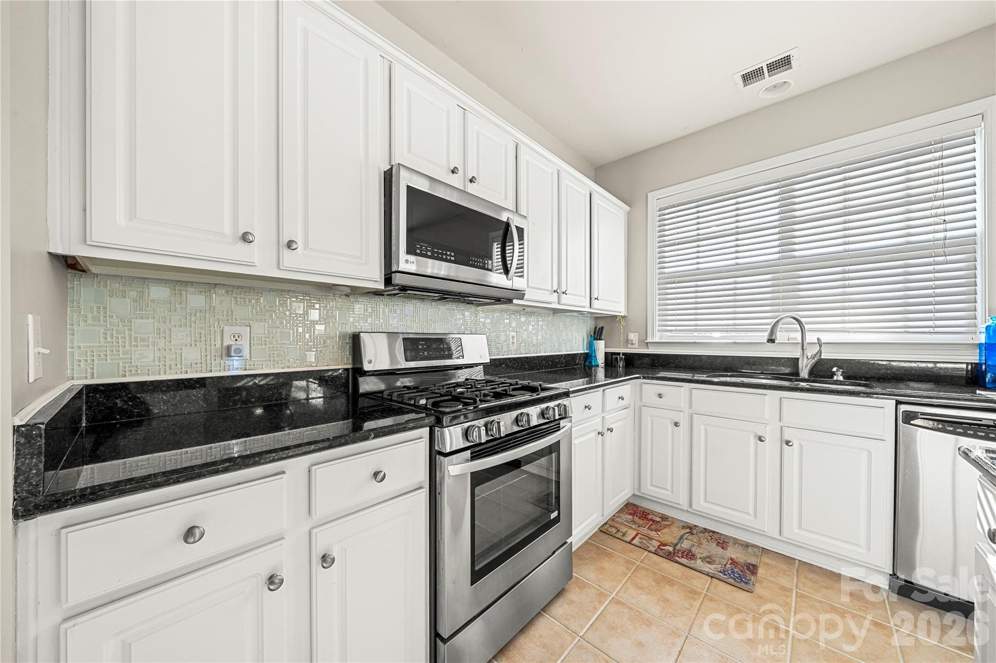 2602 Mullis Lane Property Photo 19