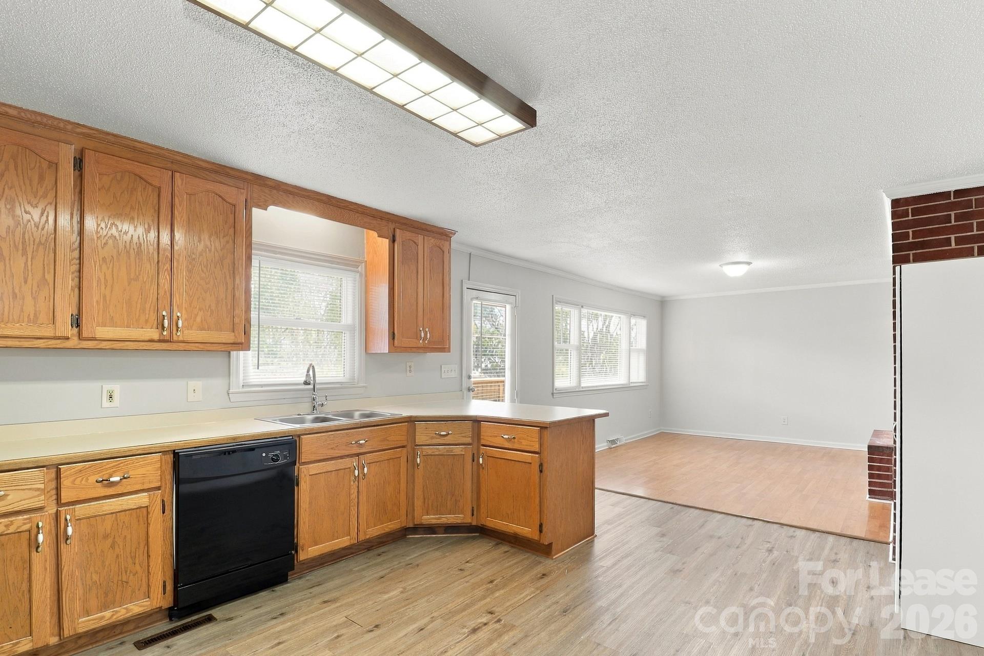 2338 Linwood Road Property Photo 3