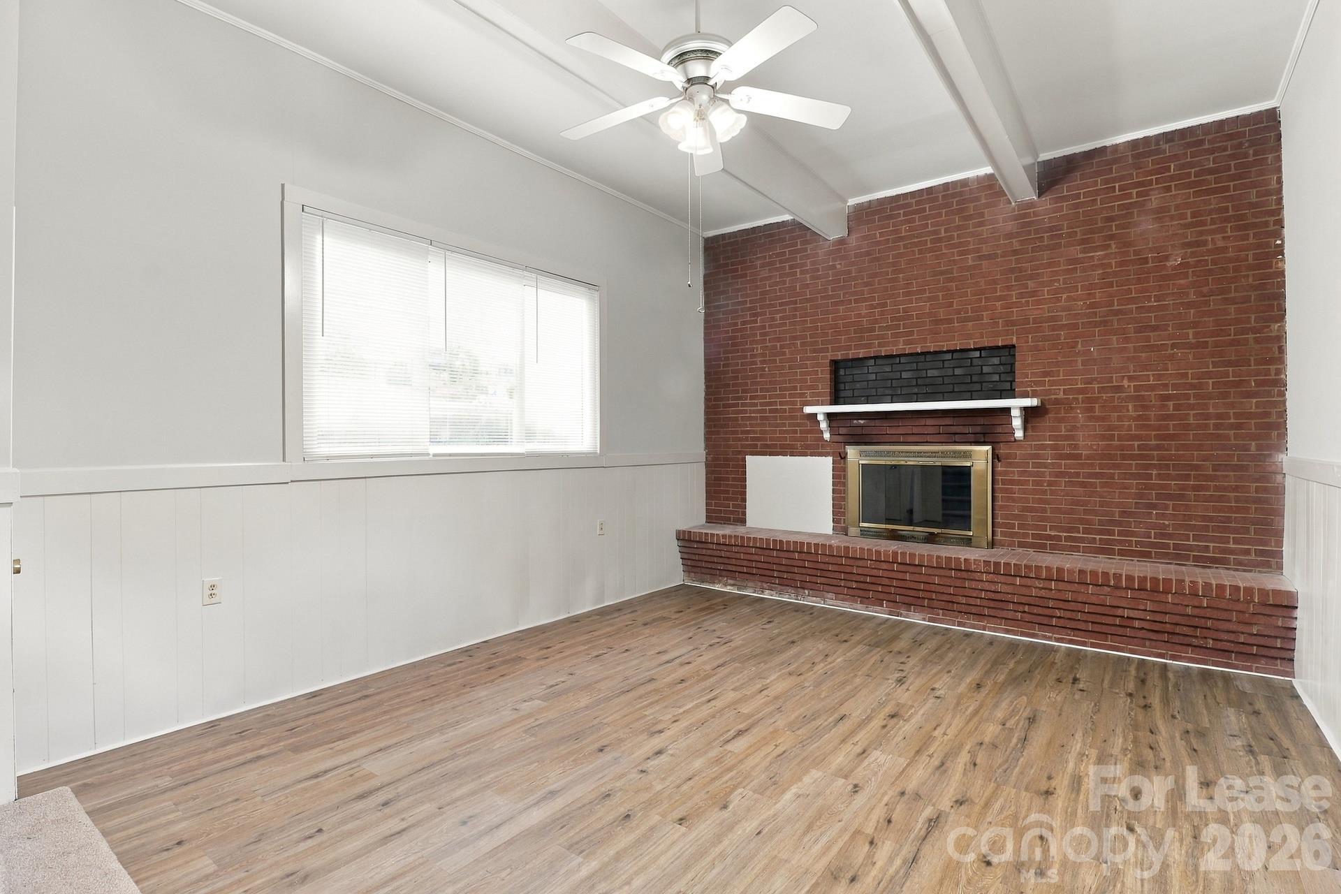 2338 Linwood Road Property Photo 6