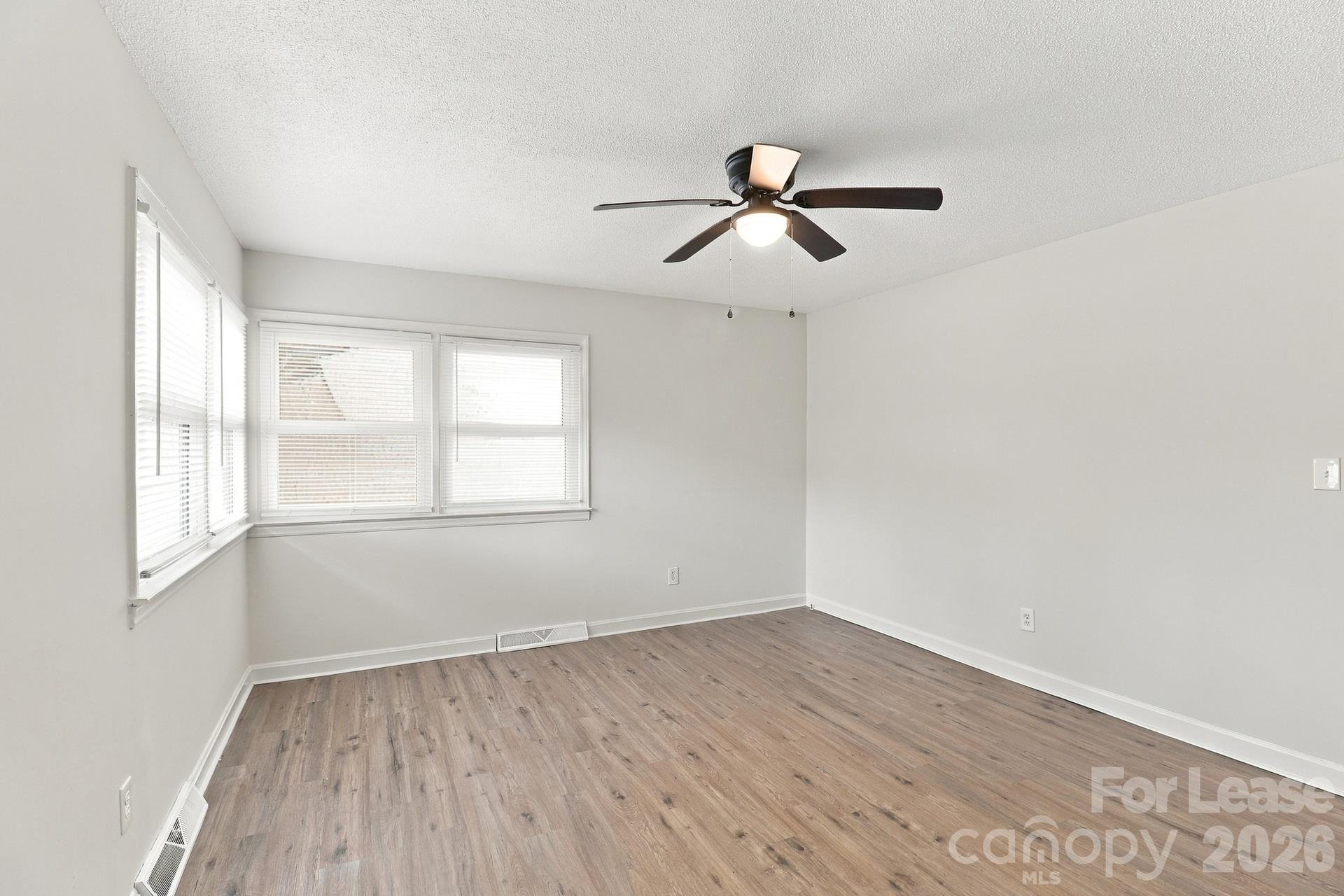 2338 Linwood Road Property Photo 9