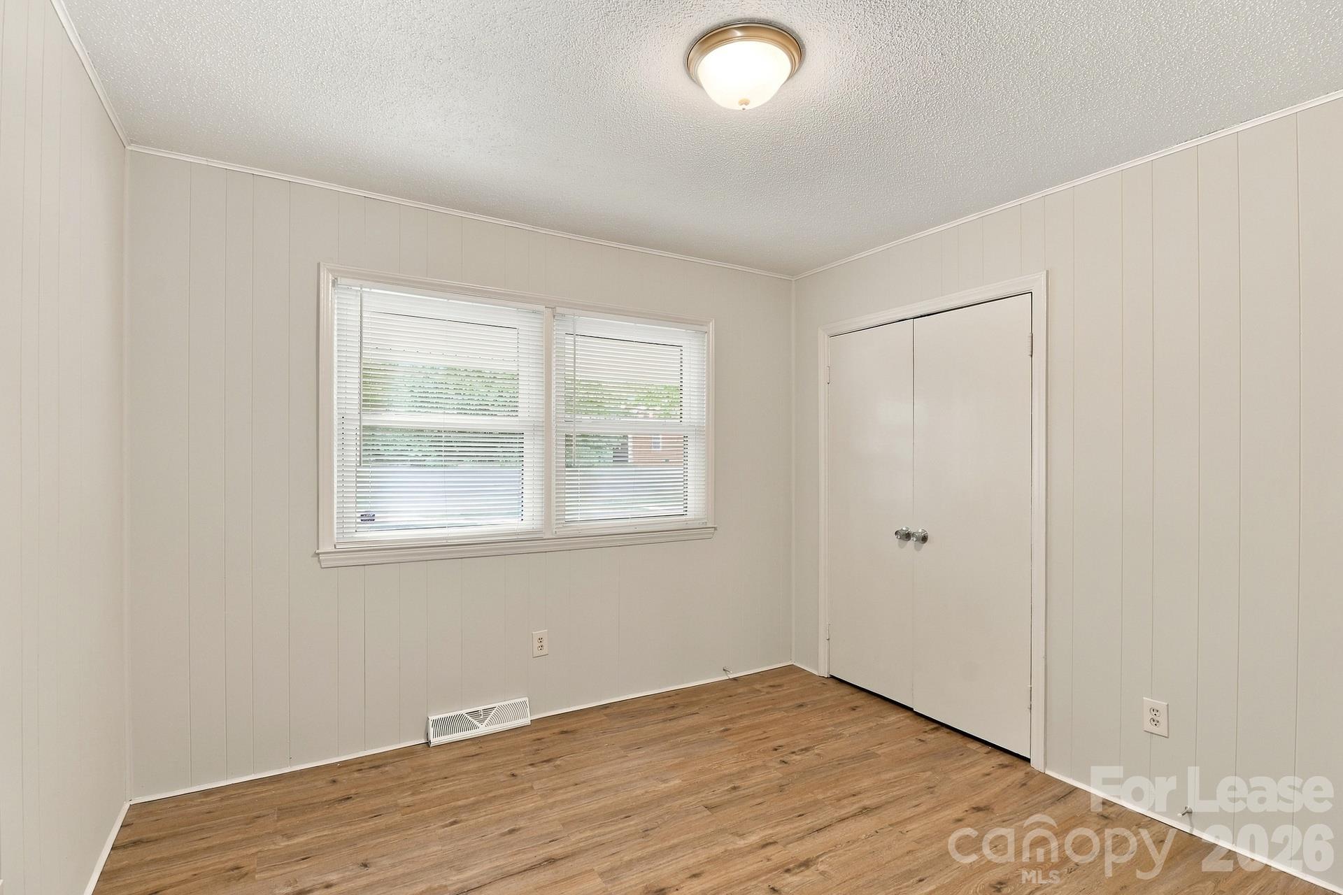 2338 Linwood Road Property Photo 10