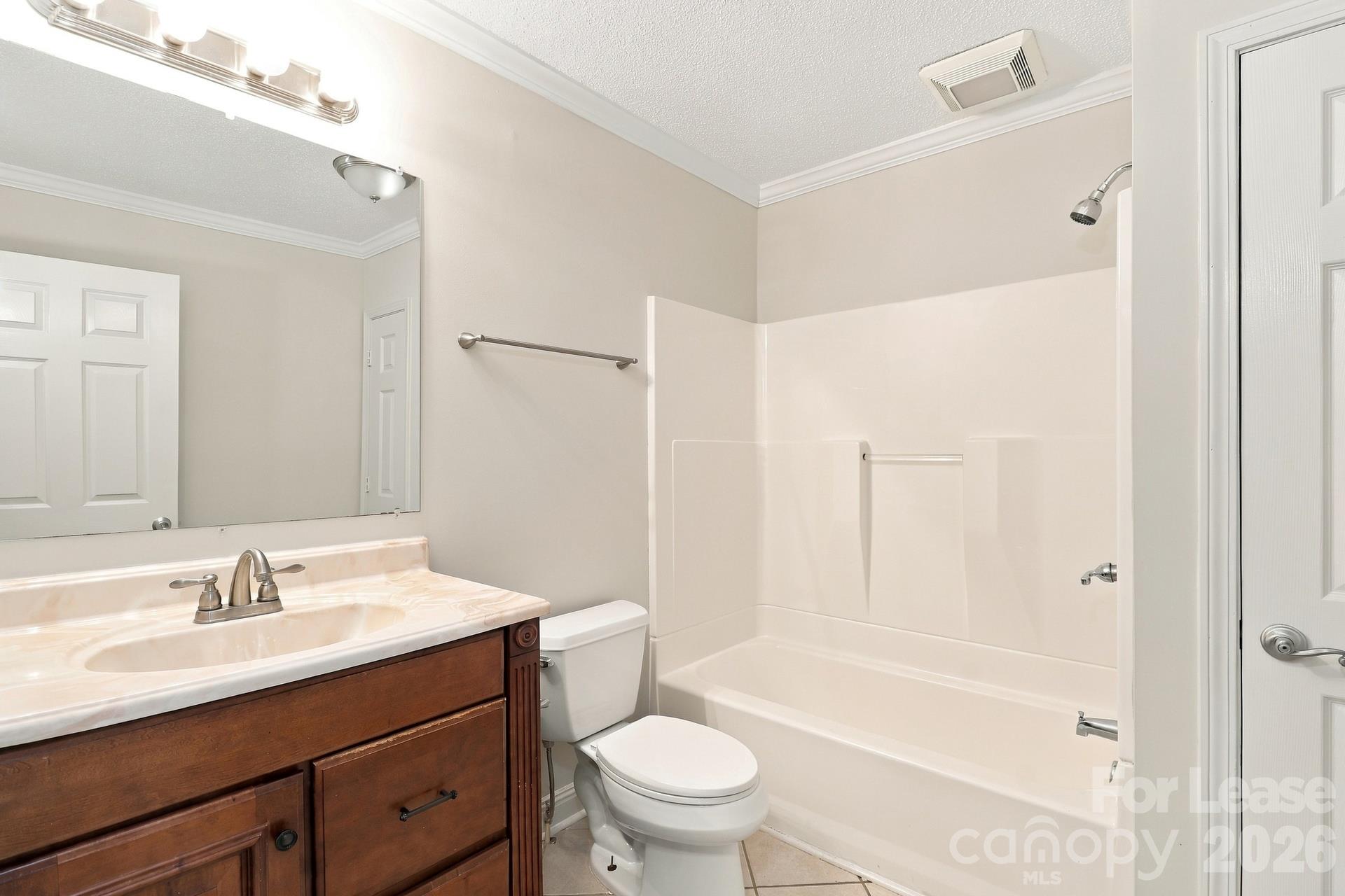 2338 Linwood Road Property Photo 13