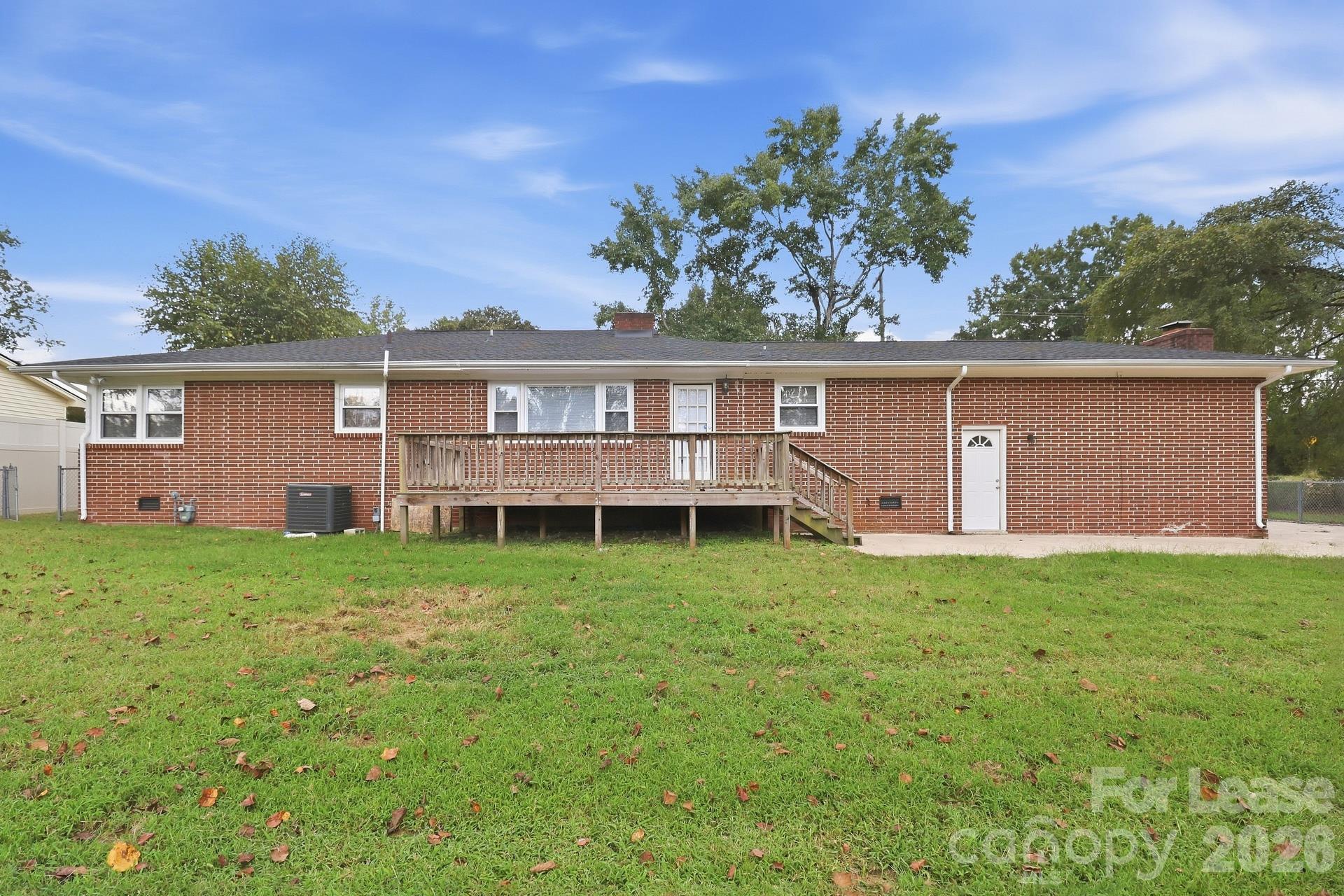 2338 Linwood Road Property Photo 15