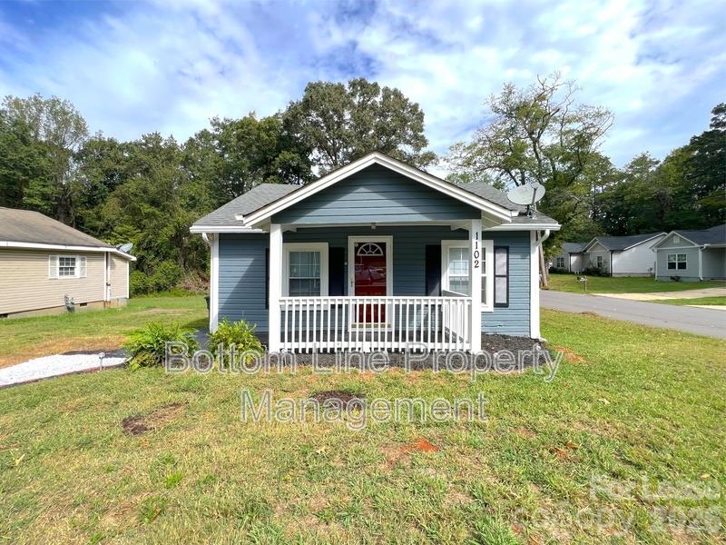 1102 Davidson Avenue Property Photo 1