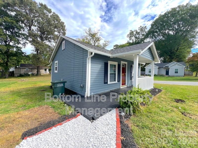 1102 Davidson Avenue Property Photo 2