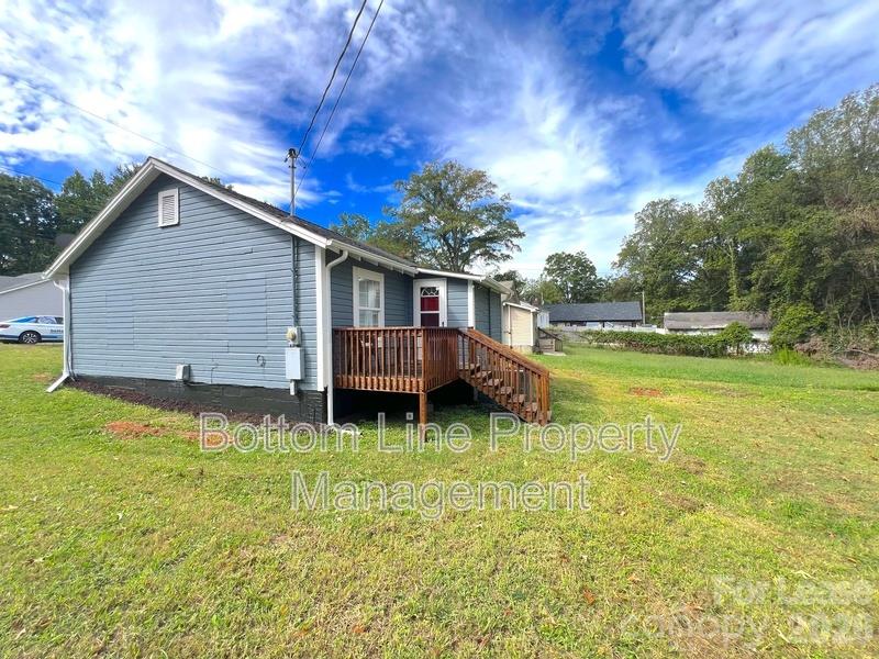 1102 Davidson Avenue Property Photo 13