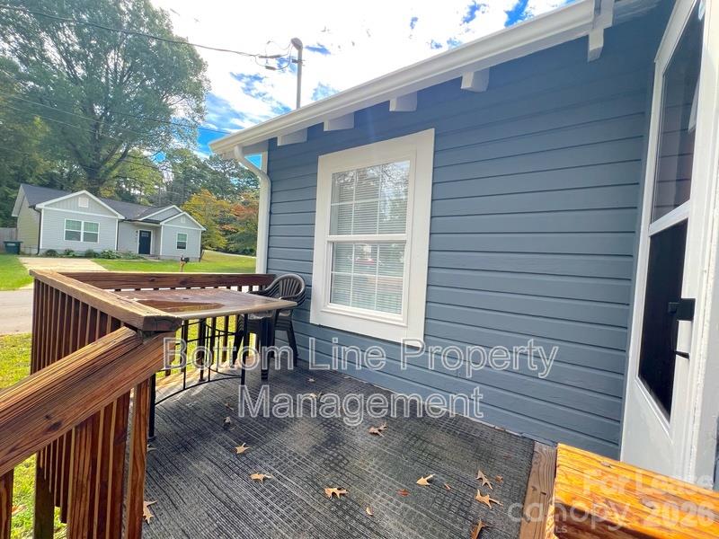 1102 Davidson Avenue Property Photo 14