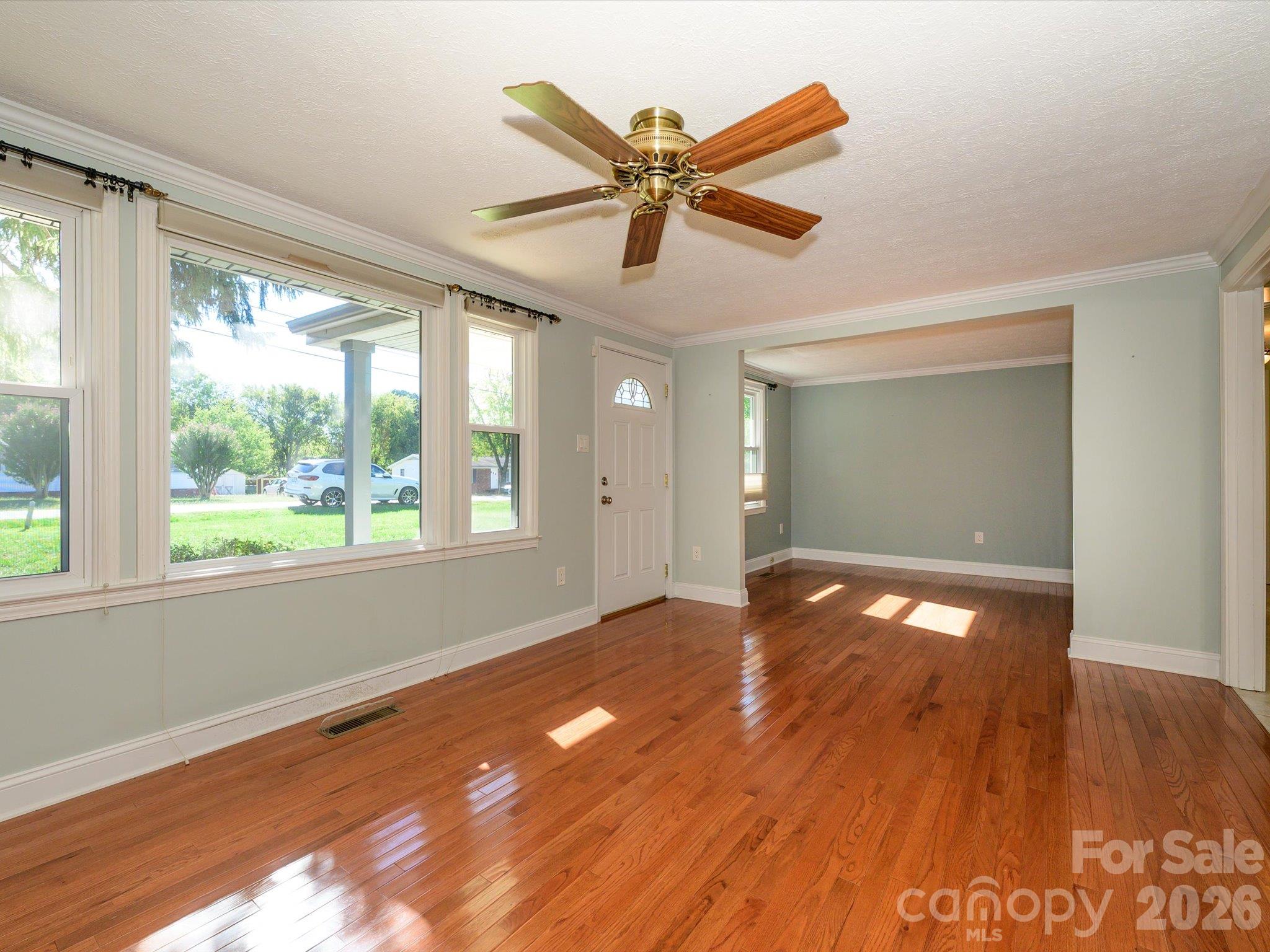 3714 Fieldcrest Circle Property Photo 6