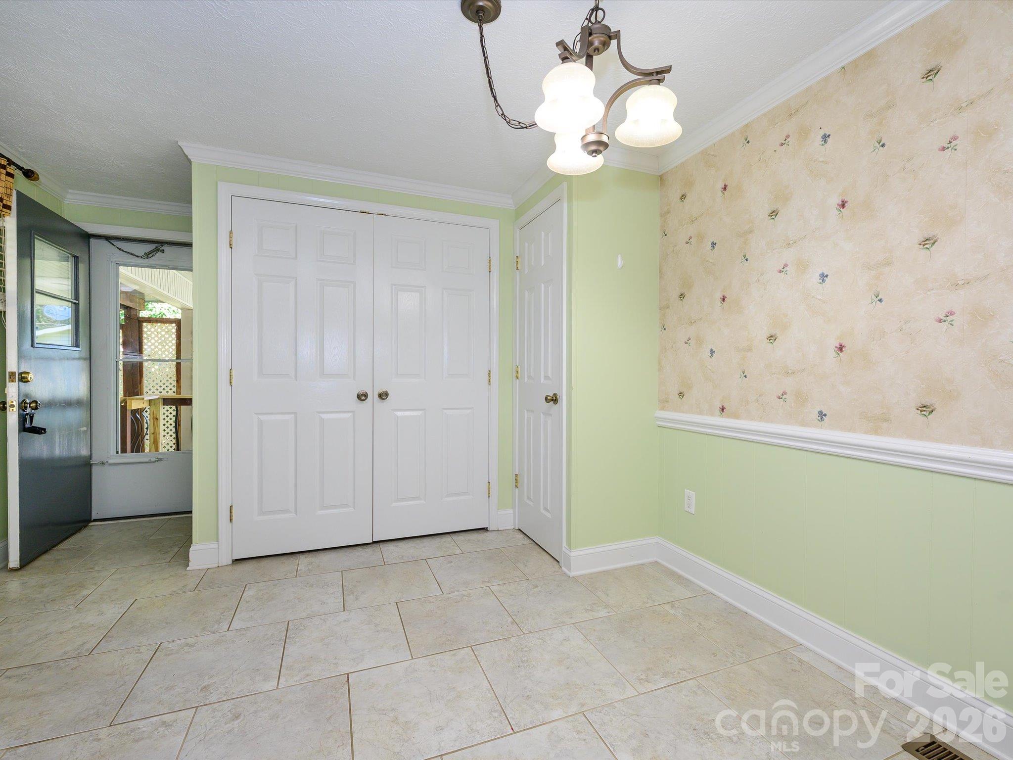 3714 Fieldcrest Circle Property Photo 13