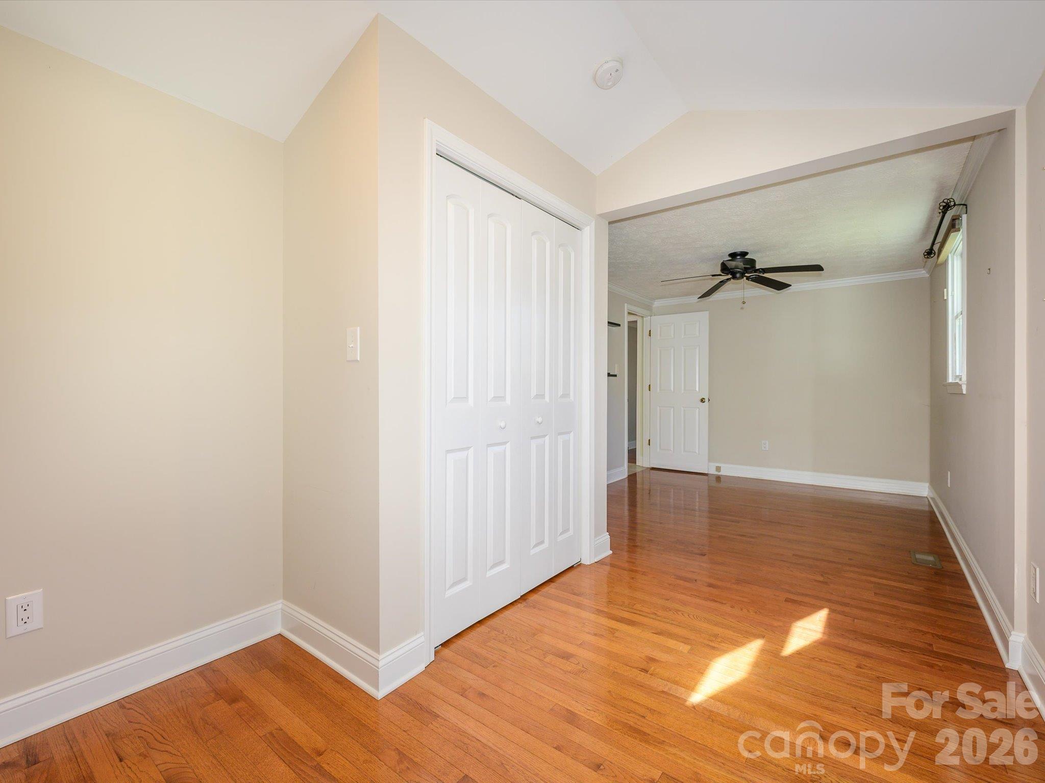 3714 Fieldcrest Circle Property Photo 18