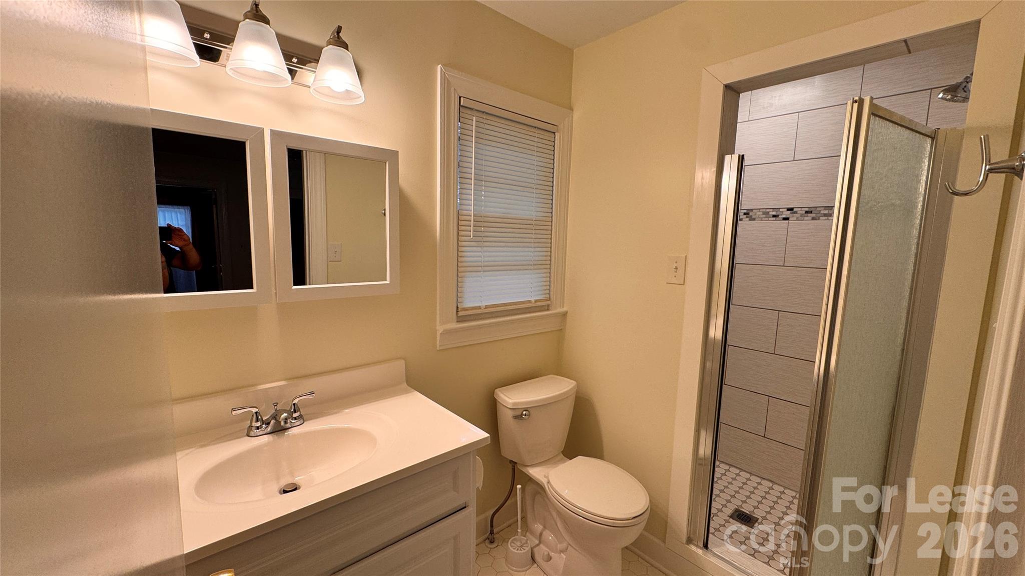 690 Brookdale Drive Property Photo 6