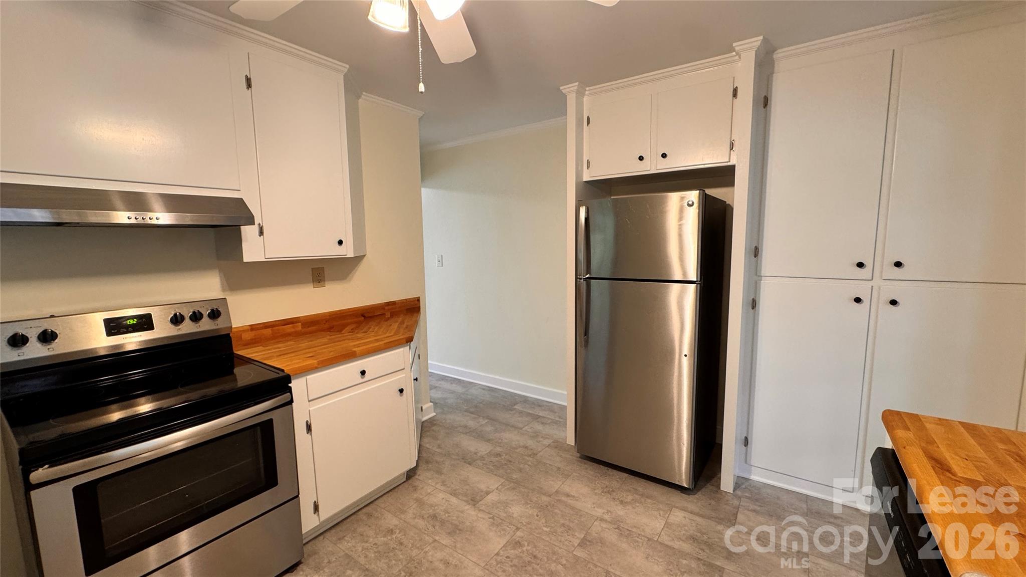 690 Brookdale Drive Property Photo 11