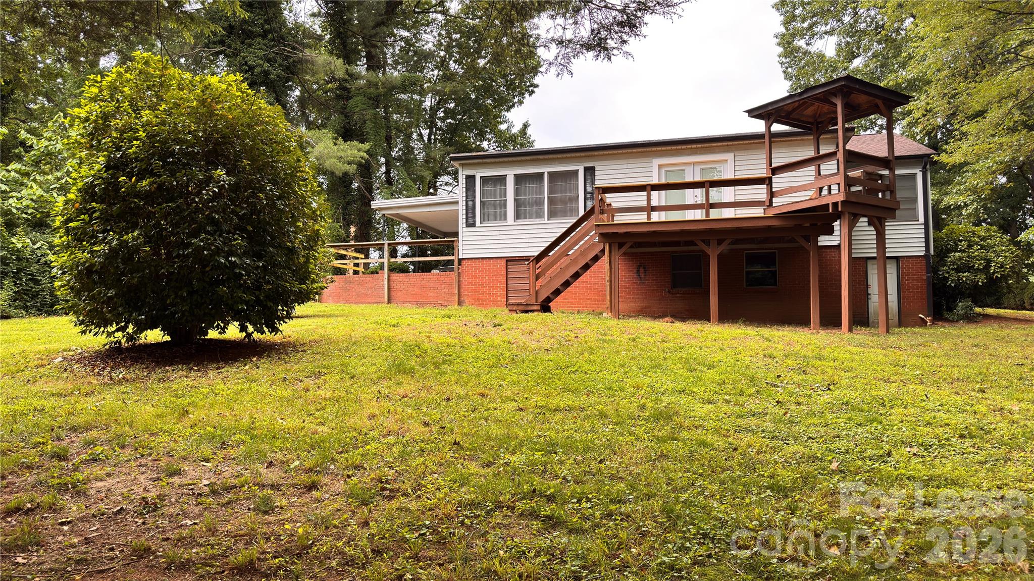 690 Brookdale Drive Property Photo 18