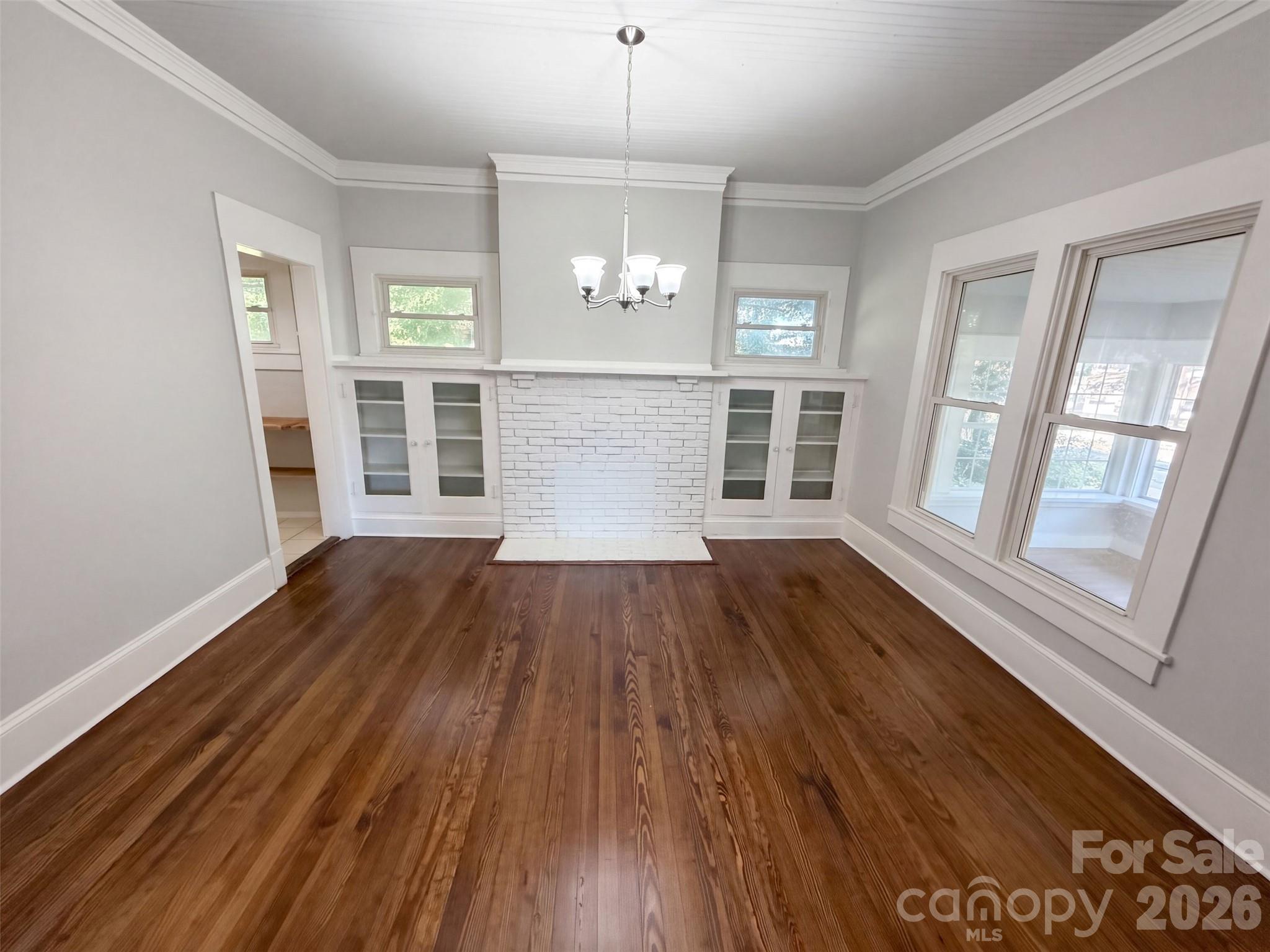 208 Elm Street Property Photo 8