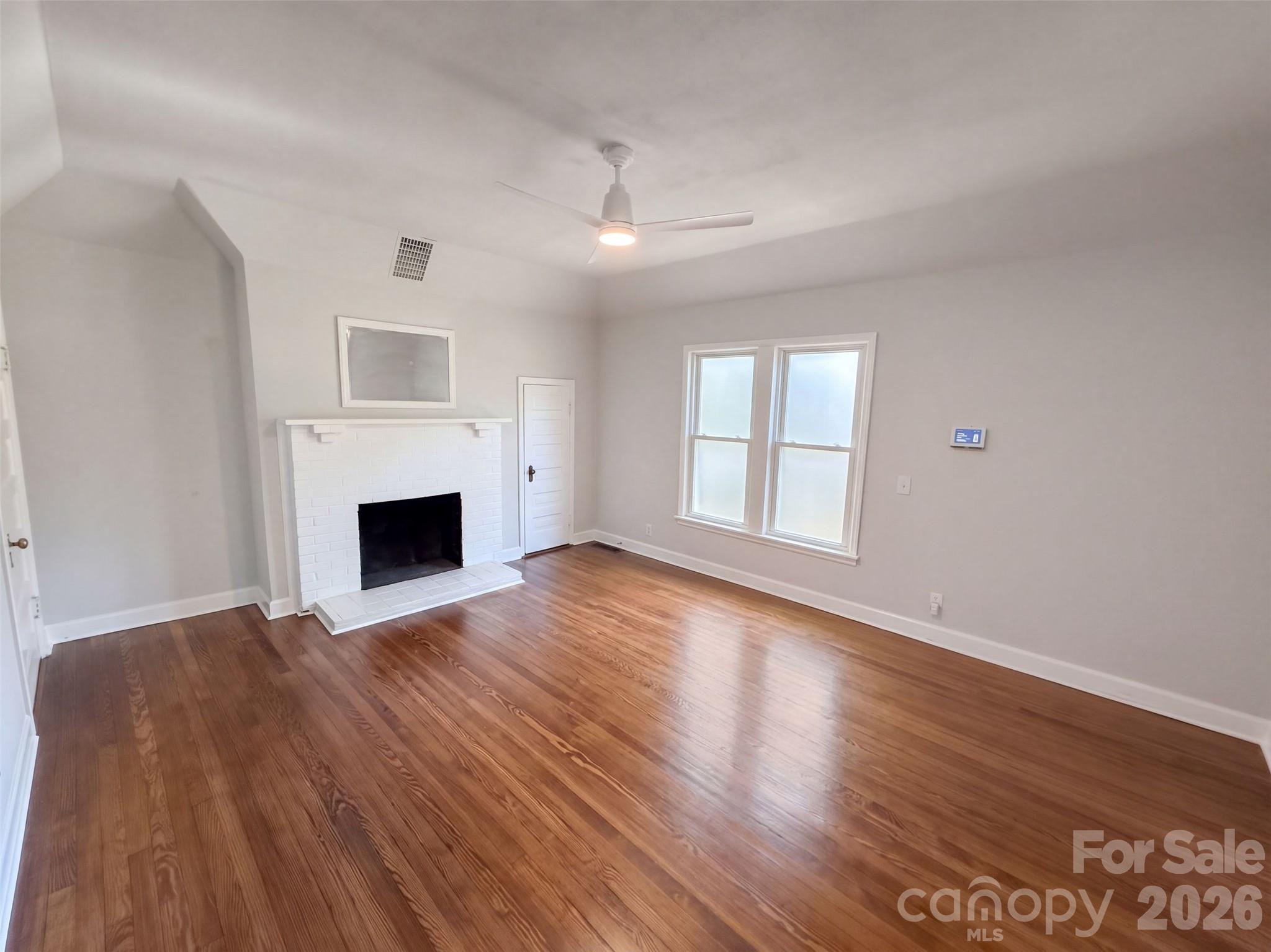 208 Elm Street Property Photo 9