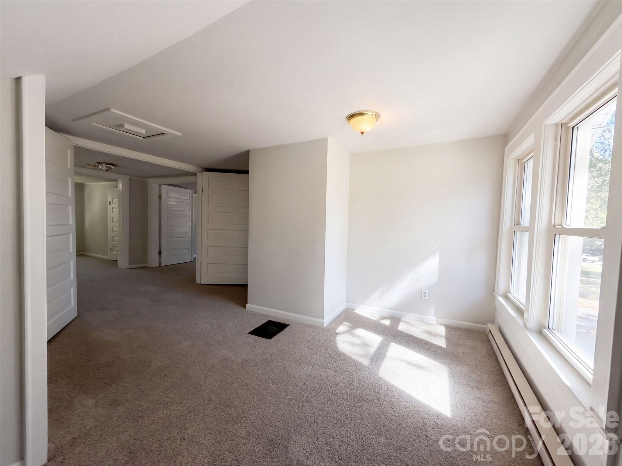 208 Elm Street Property Photo 14