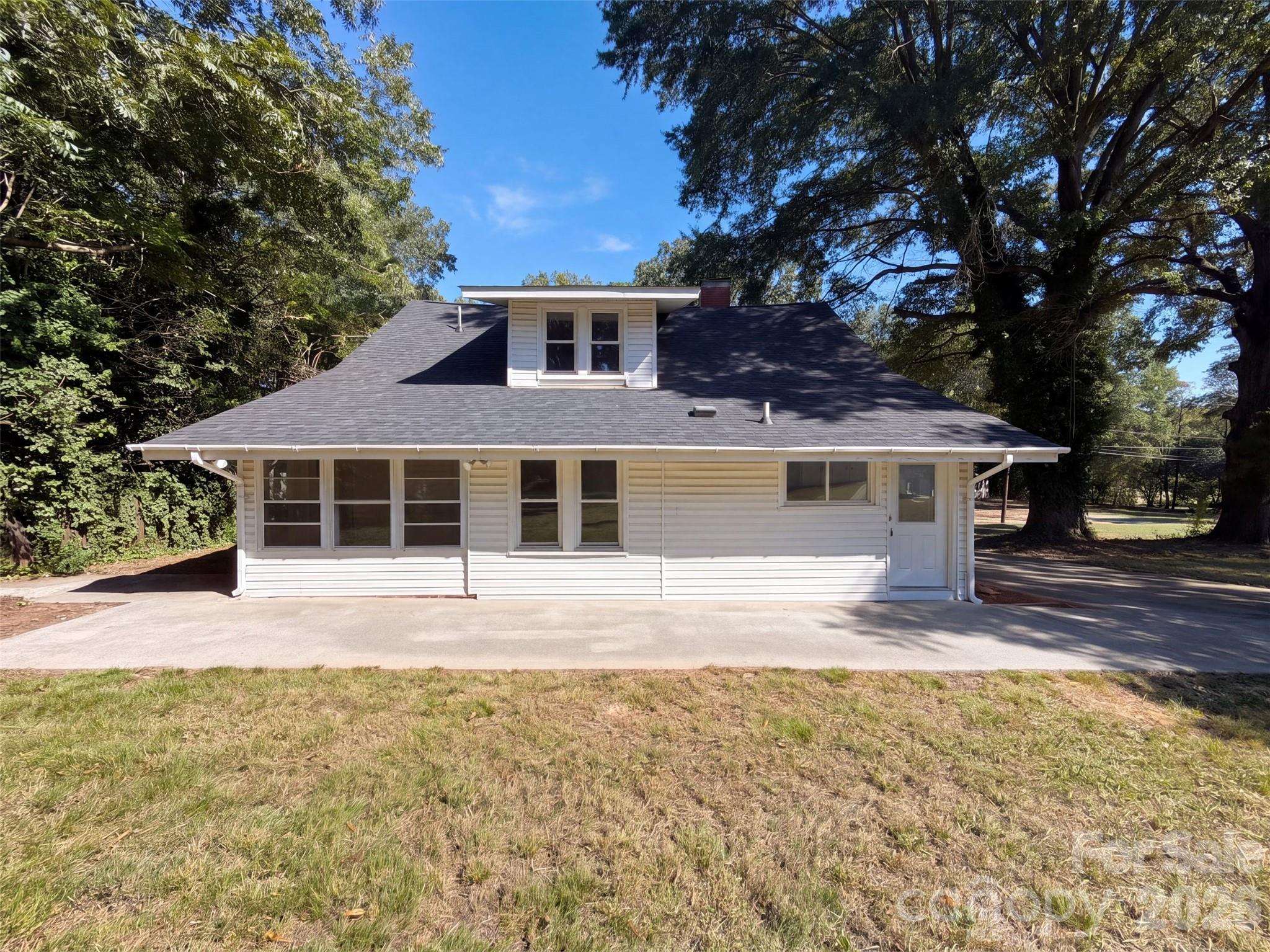 208 Elm Street Property Photo 18