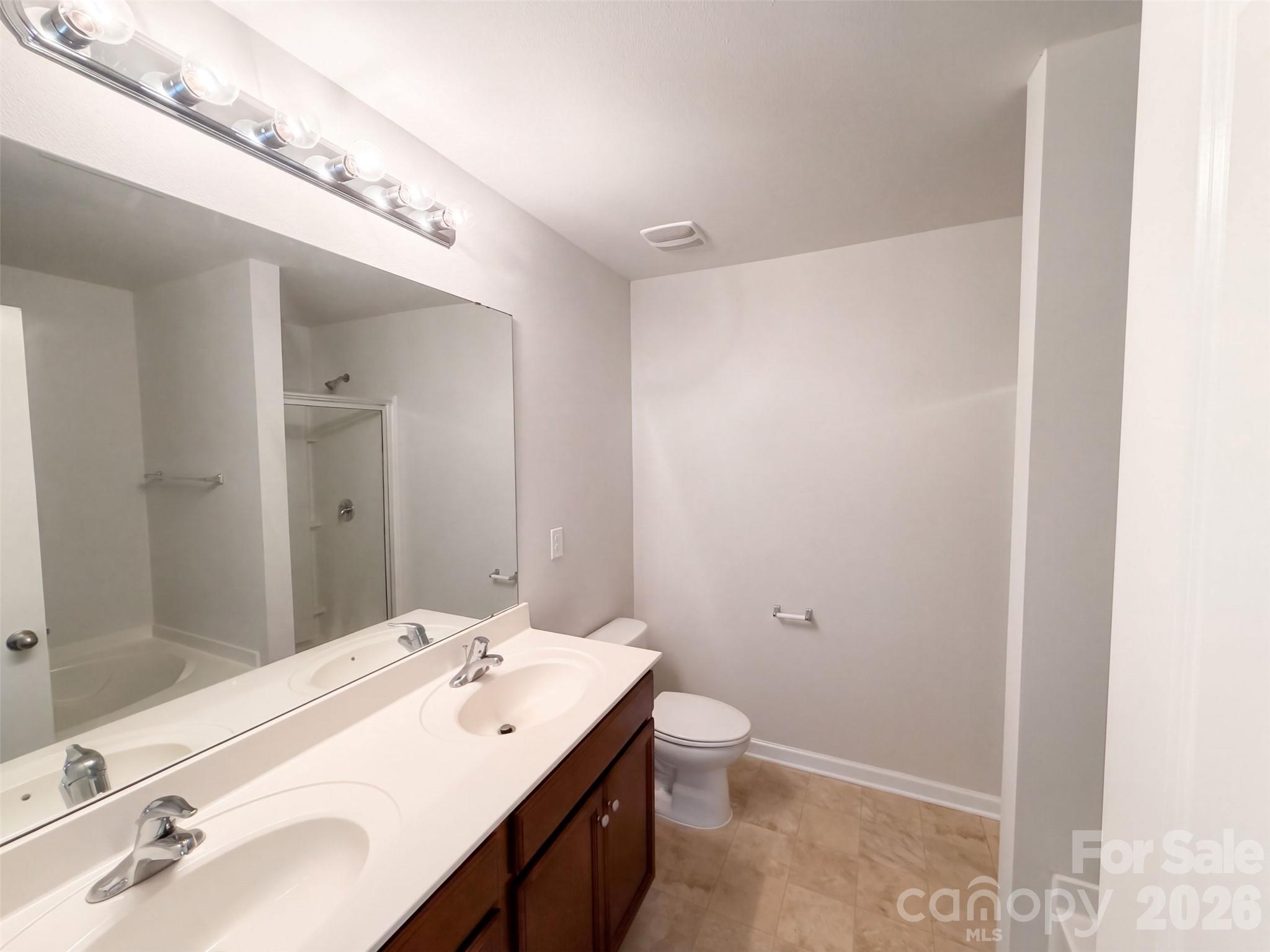 900 Etta Place Property Photo 14
