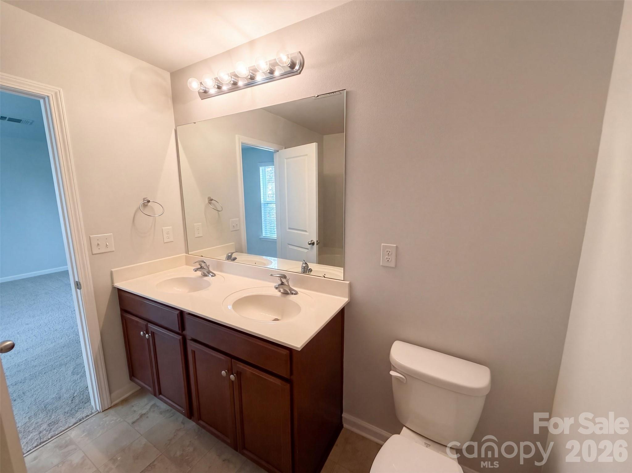 900 Etta Place Property Photo 15