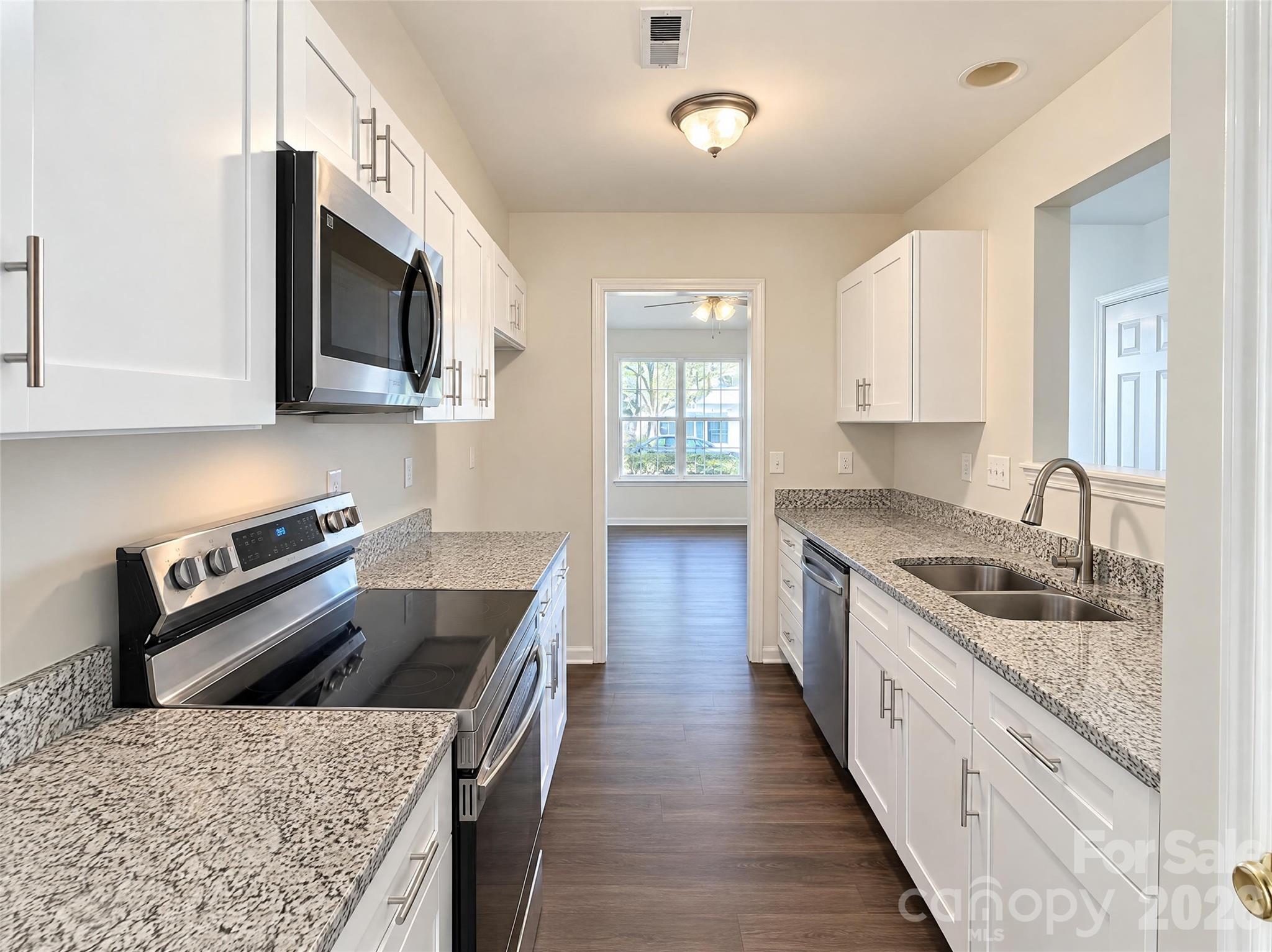 8603 Berrybrook Lane Property Photo 6
