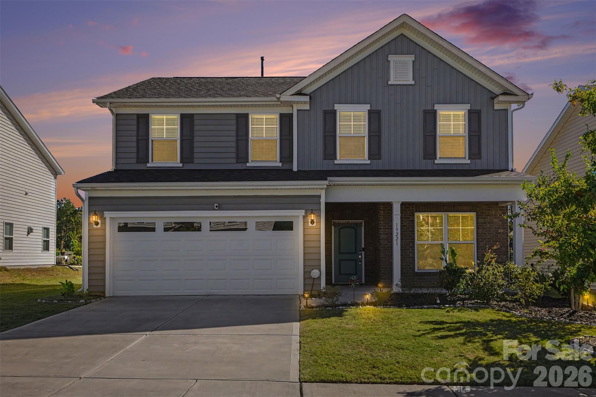 19221 Yellow Birch Drive Property Photo 1