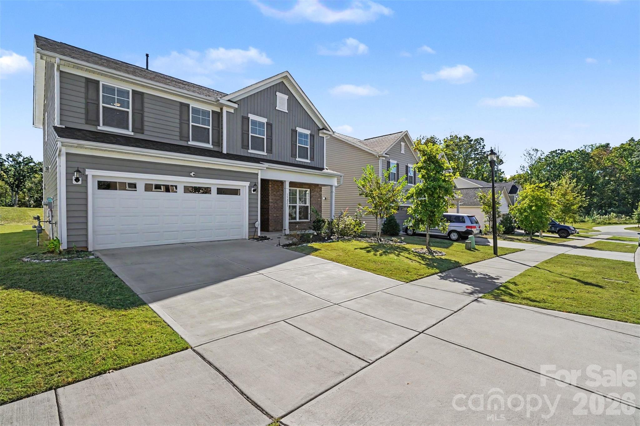 19221 Yellow Birch Drive Property Photo 3
