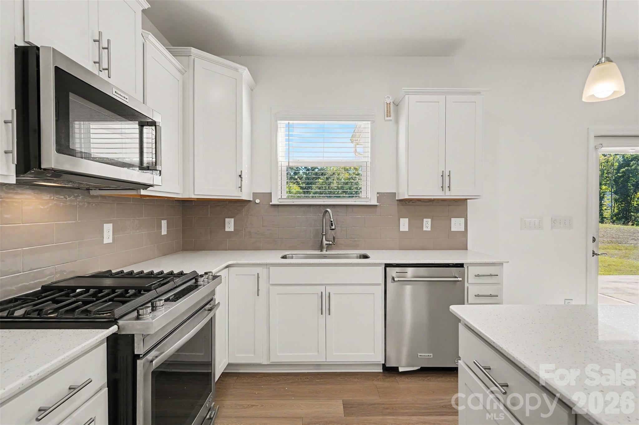 19221 Yellow Birch Drive Property Photo 11