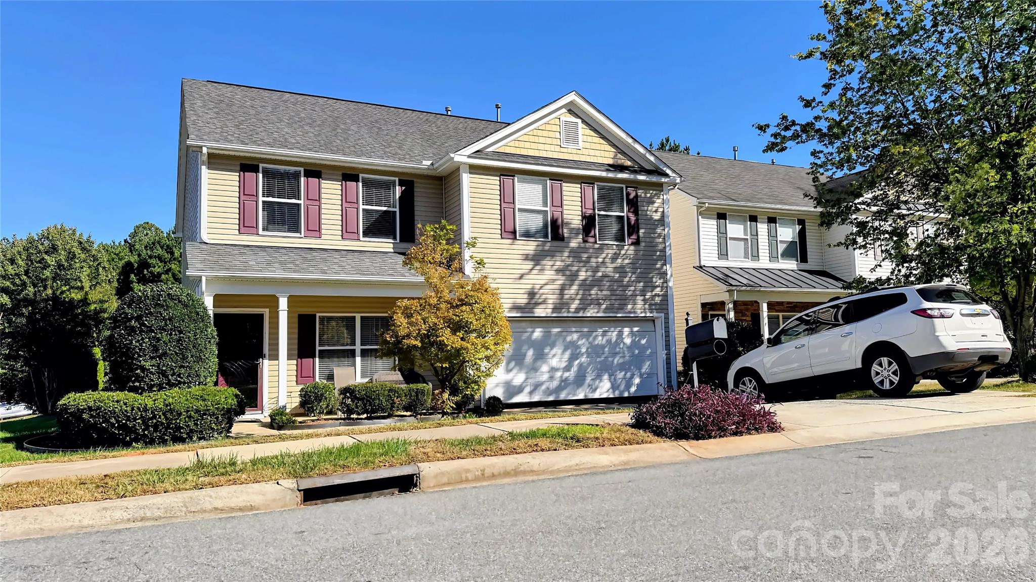 8428 Glaze Court Property Photo 2