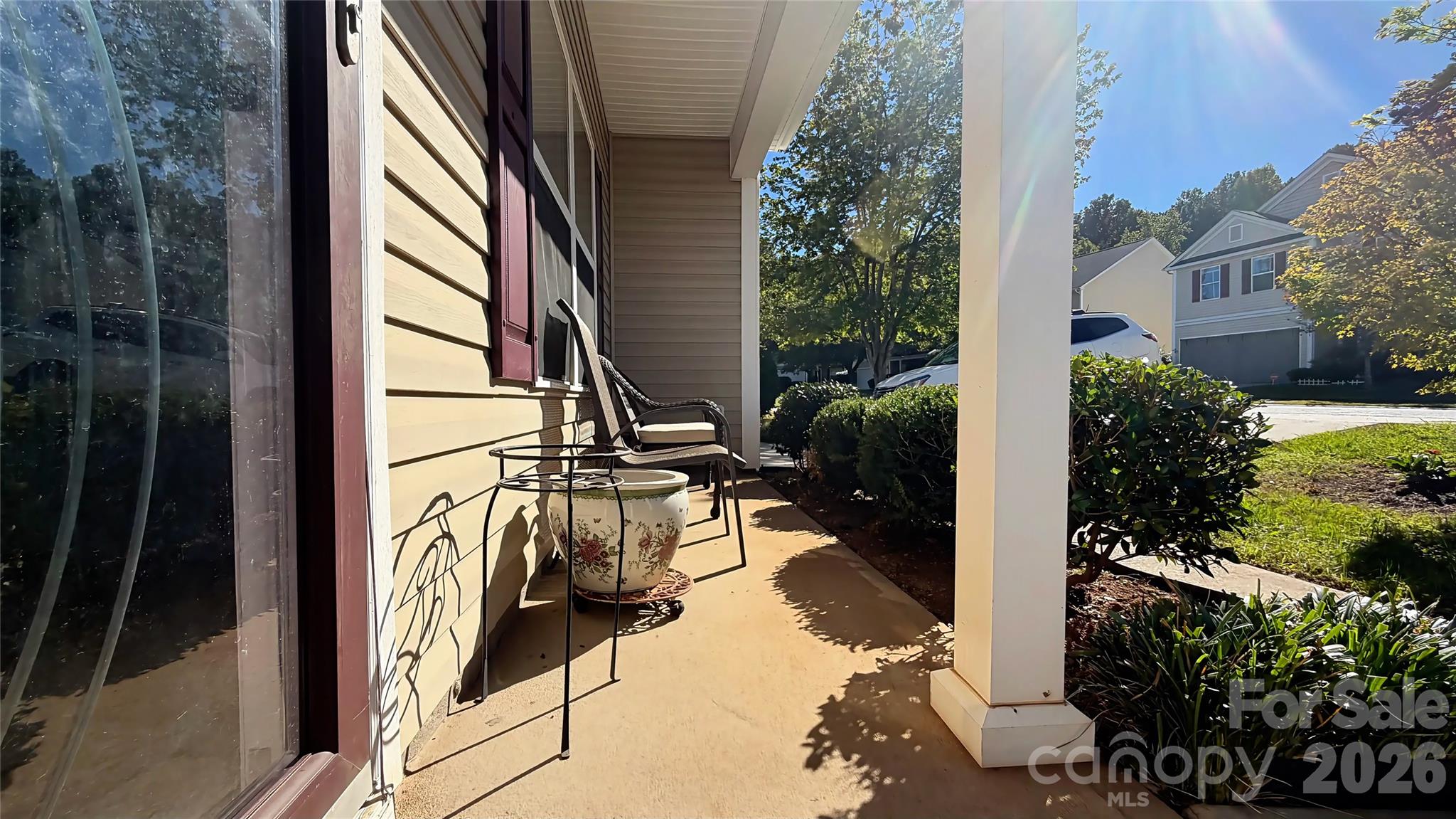 8428 Glaze Court Property Photo 3