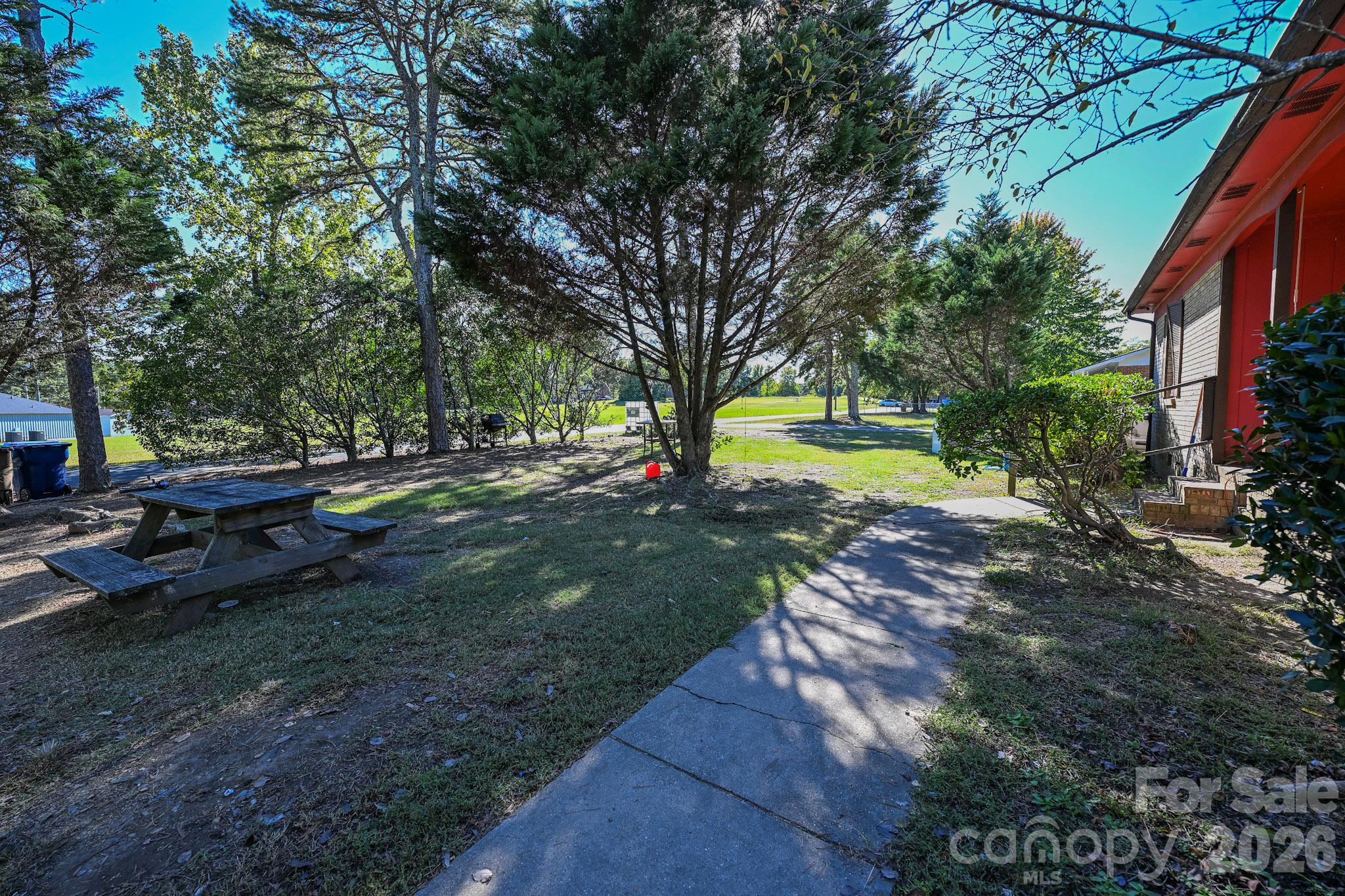 608 Sturdivant Street Property Photo 5