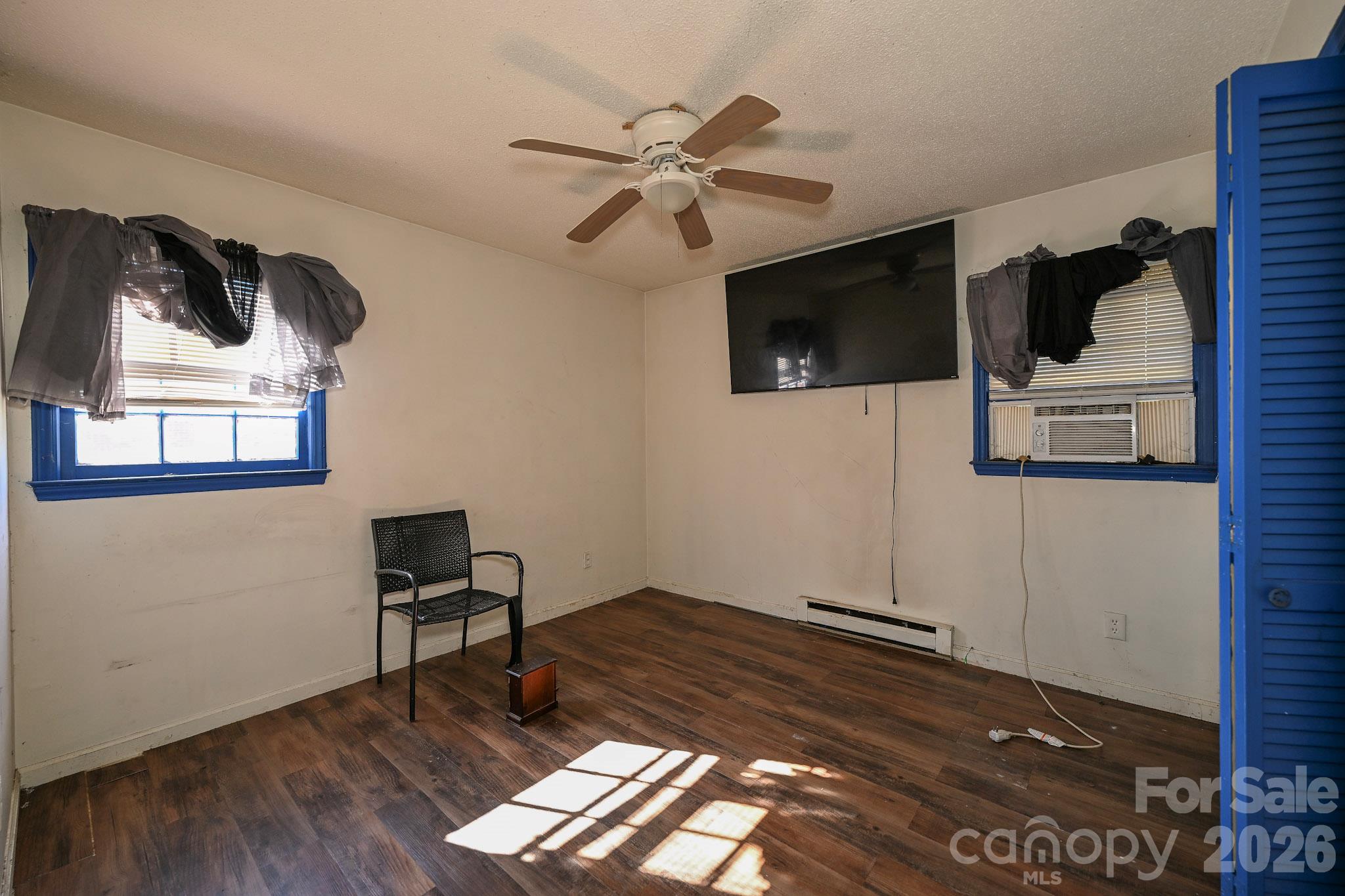 608 Sturdivant Street Property Photo 9