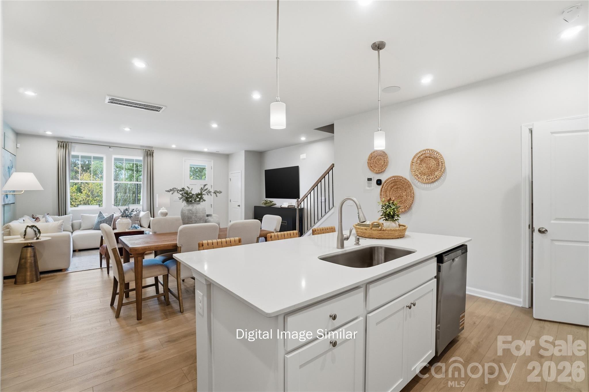 609 Markfield Street Property Photo 7