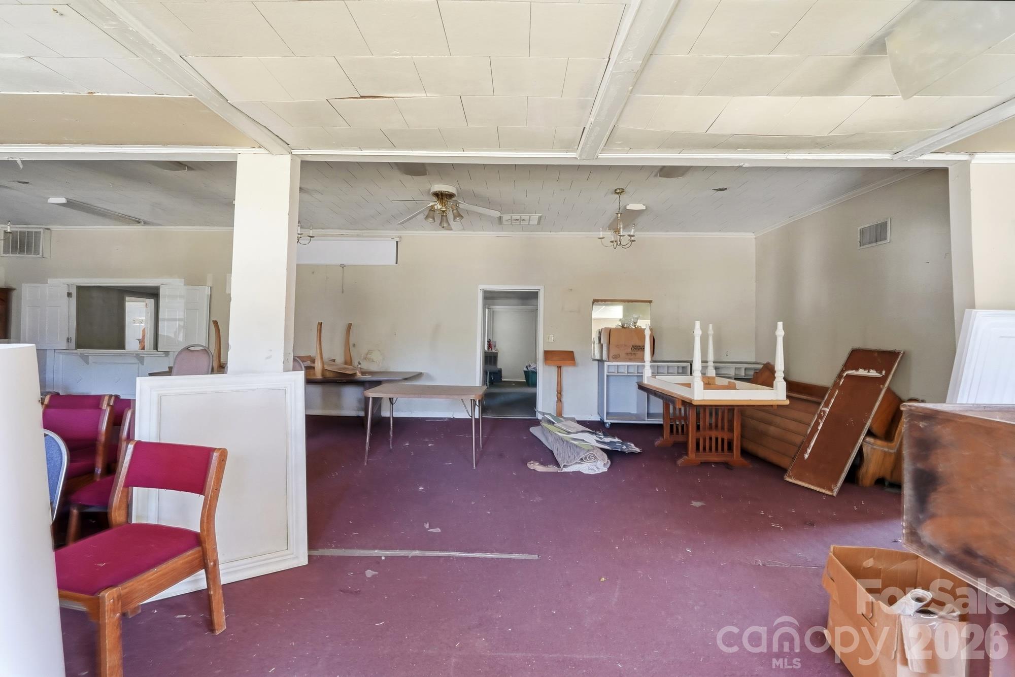 706 Old North Main Street Property Photo 11