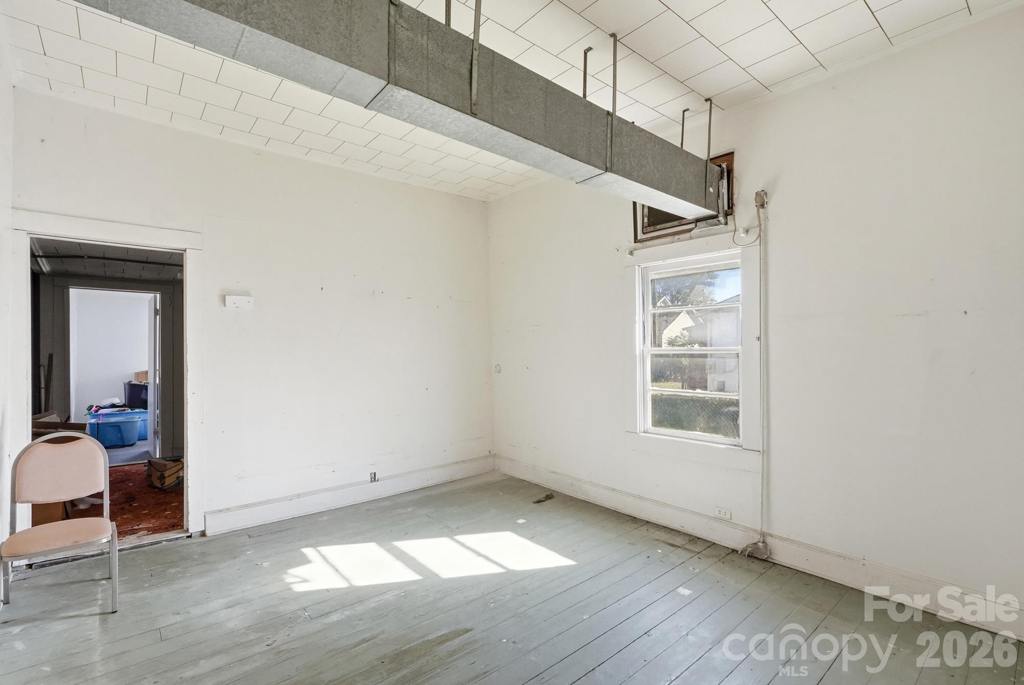 706 Old North Main Street Property Photo 12