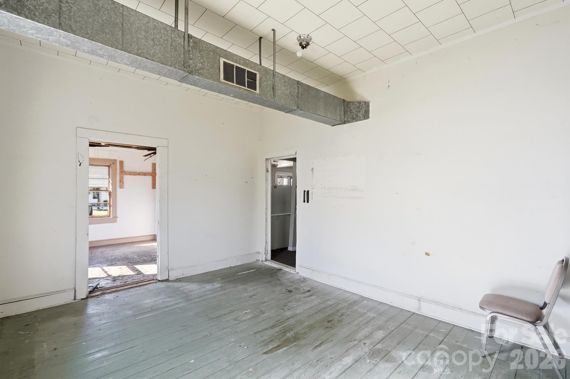 706 Old North Main Street Property Photo 13
