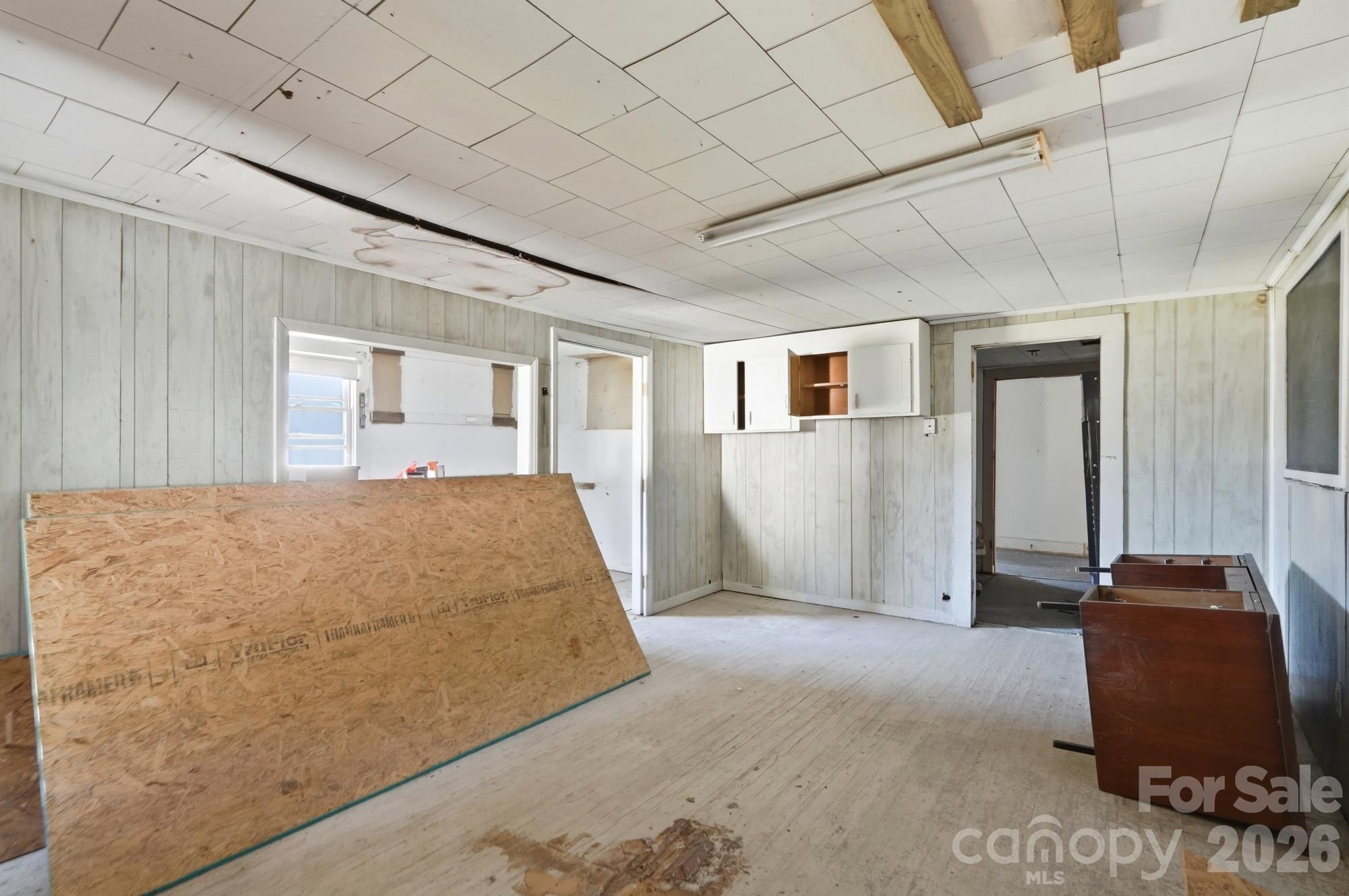 706 Old North Main Street Property Photo 23