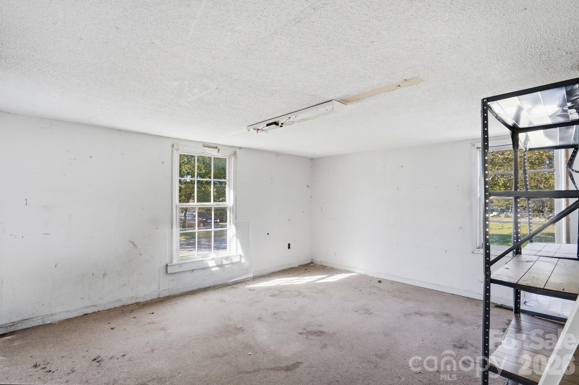 706 Old North Main Street Property Photo 30